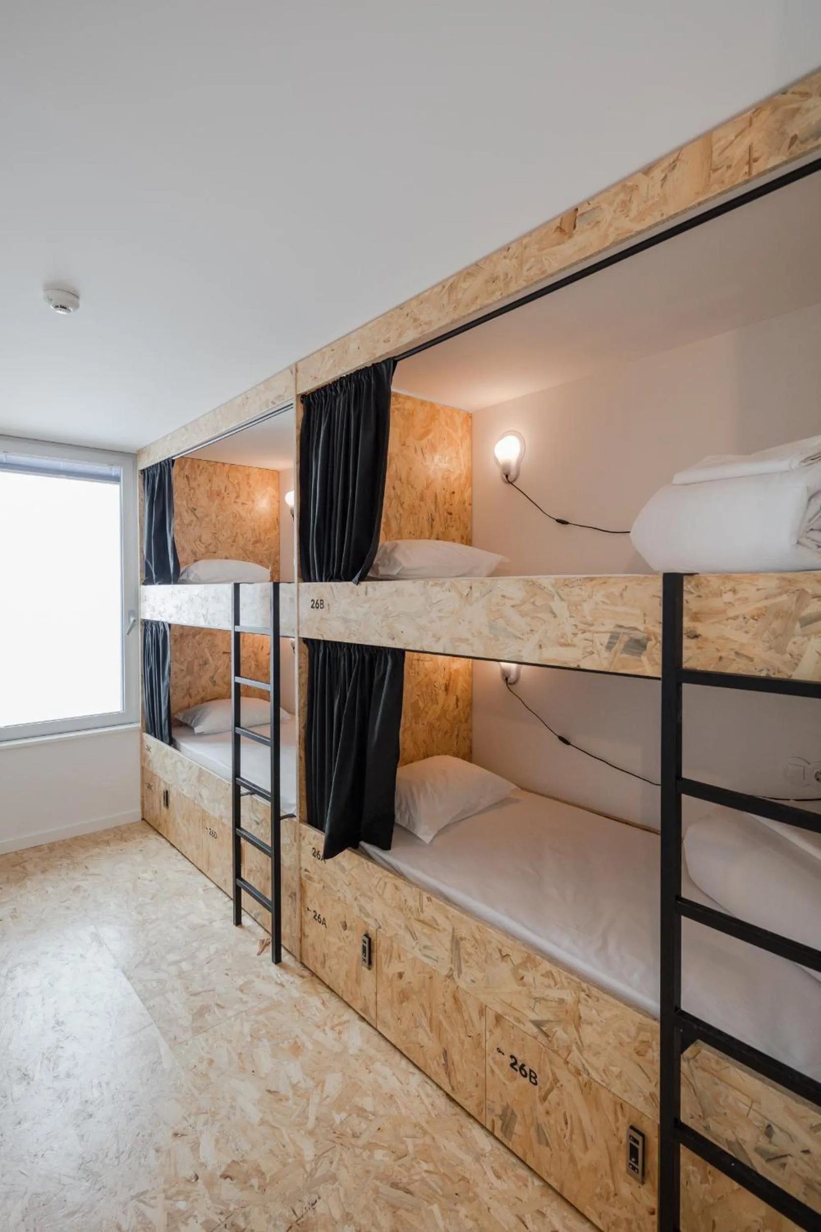 Bathroom, Bed in Hostel Conii & Suites Algarve