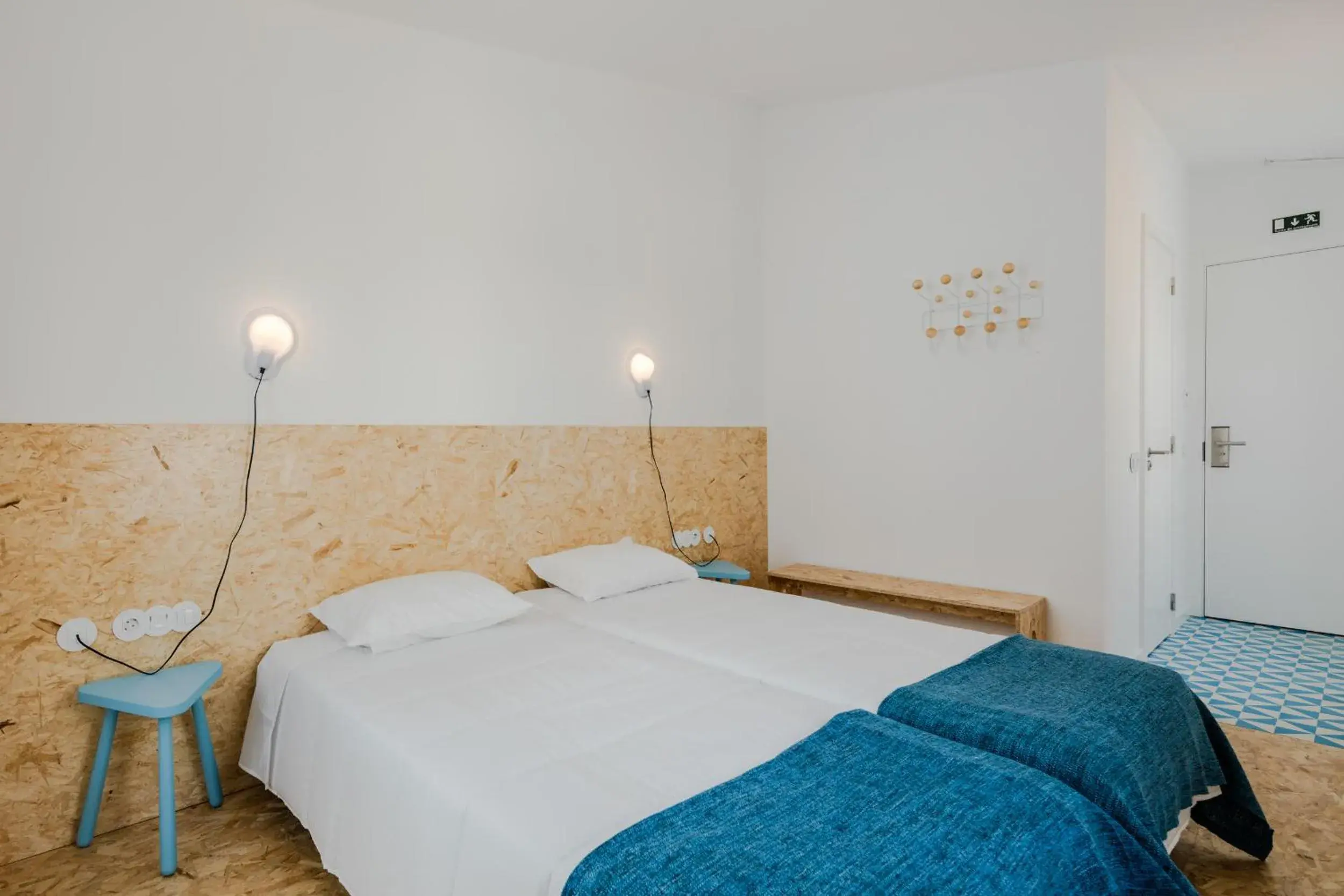 Twin Room with Private Bathroom in Hostel Conii & Suites Algarve Twin Room with Private Bathroom in Hostel Conii & Suites Algarve