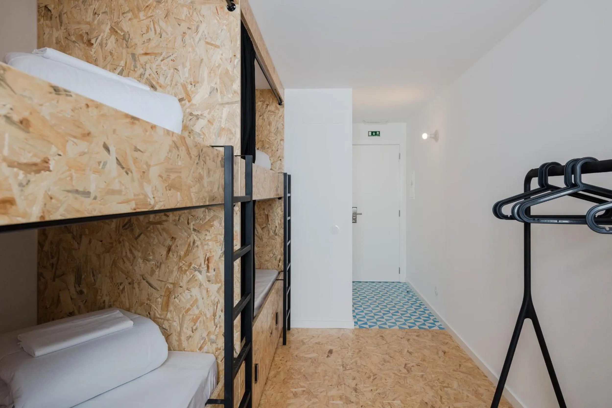 Bathroom, Bed in Hostel Conii & Suites Algarve