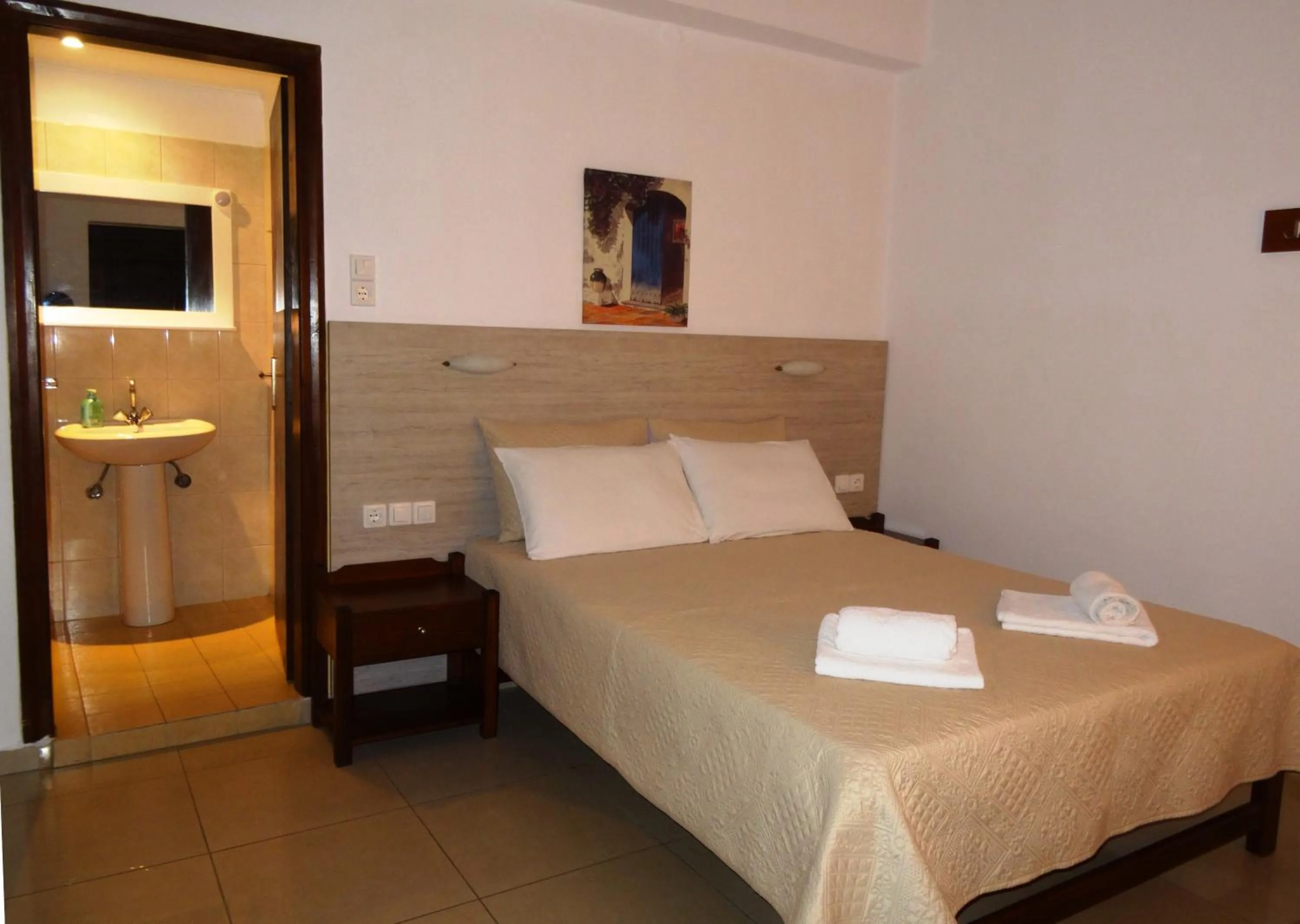 Bathroom, Bed in Lito Apartments Paleochora