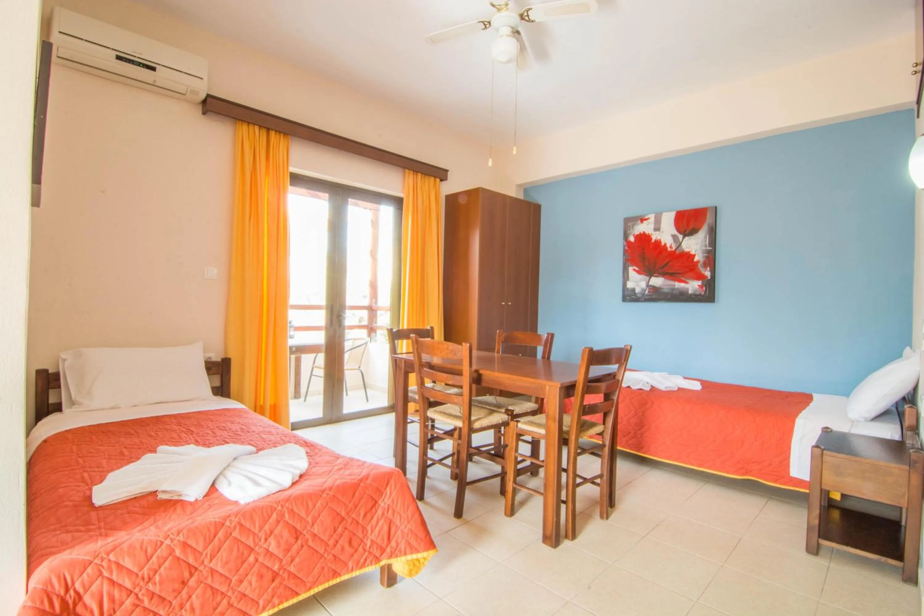 Balcony/Terrace, Bed in Lito Apartments Paleochora