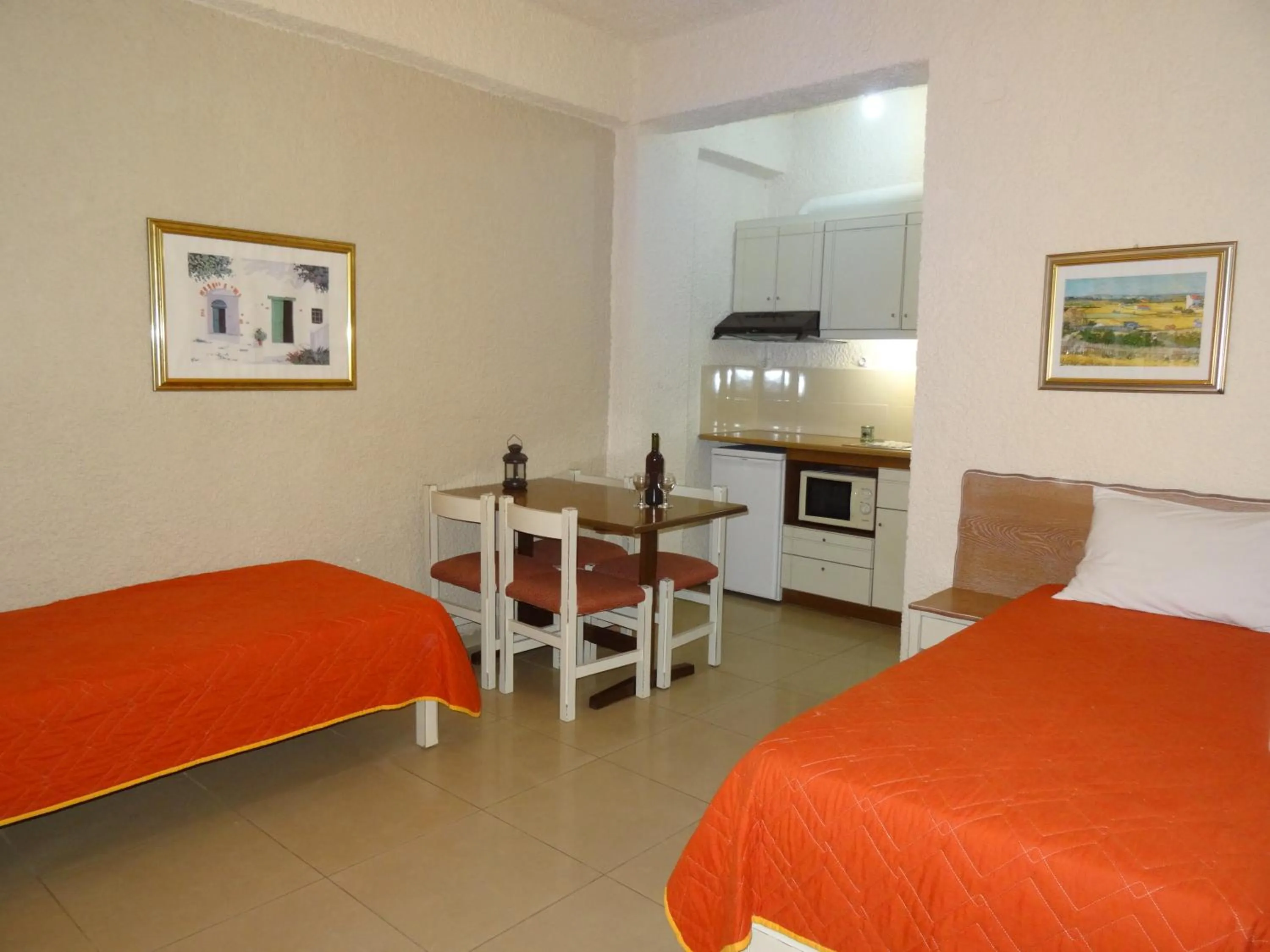 Photo of the whole room in Lito Apartments Paleochora