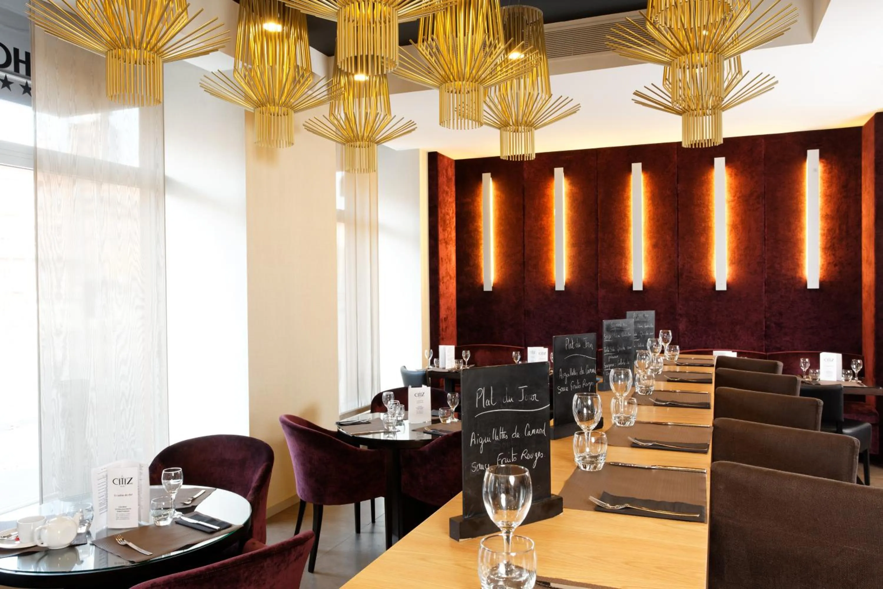 Restaurant/places to eat in Citiz Hotel