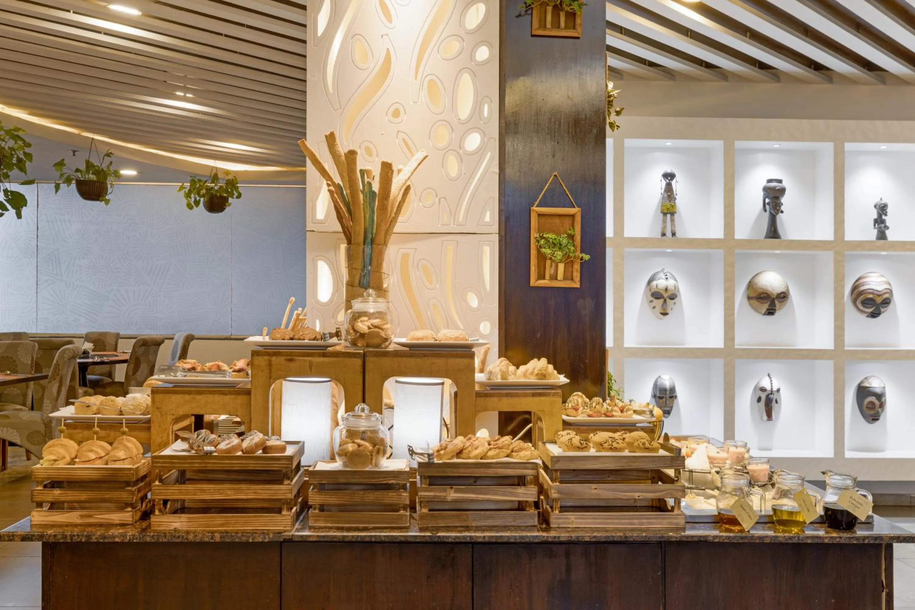 Restaurant/places to eat in Golden Tulip Westlands Nairobi