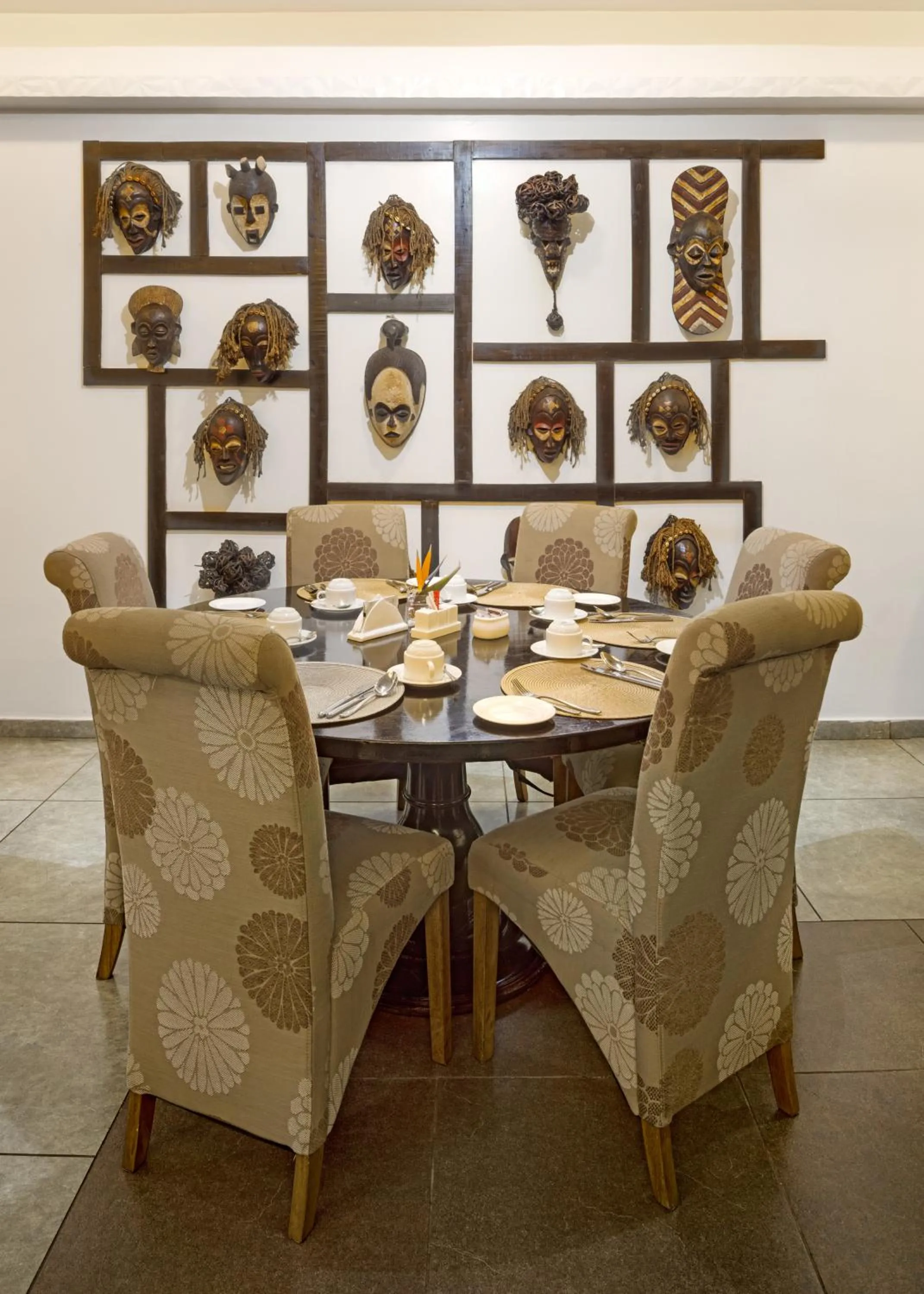 Restaurant/places to eat in Golden Tulip Westlands Nairobi