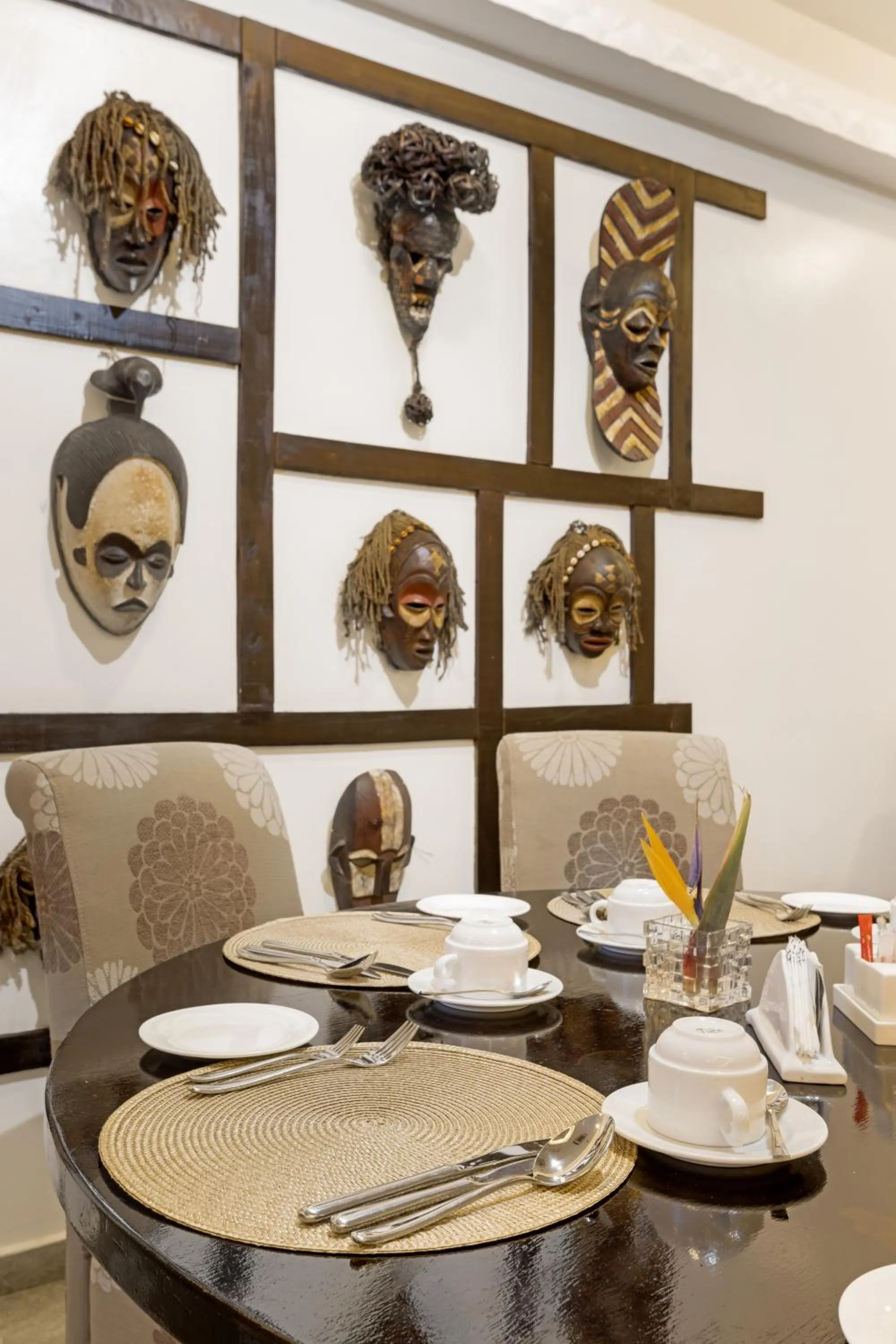 Restaurant/places to eat in Golden Tulip Westlands Nairobi