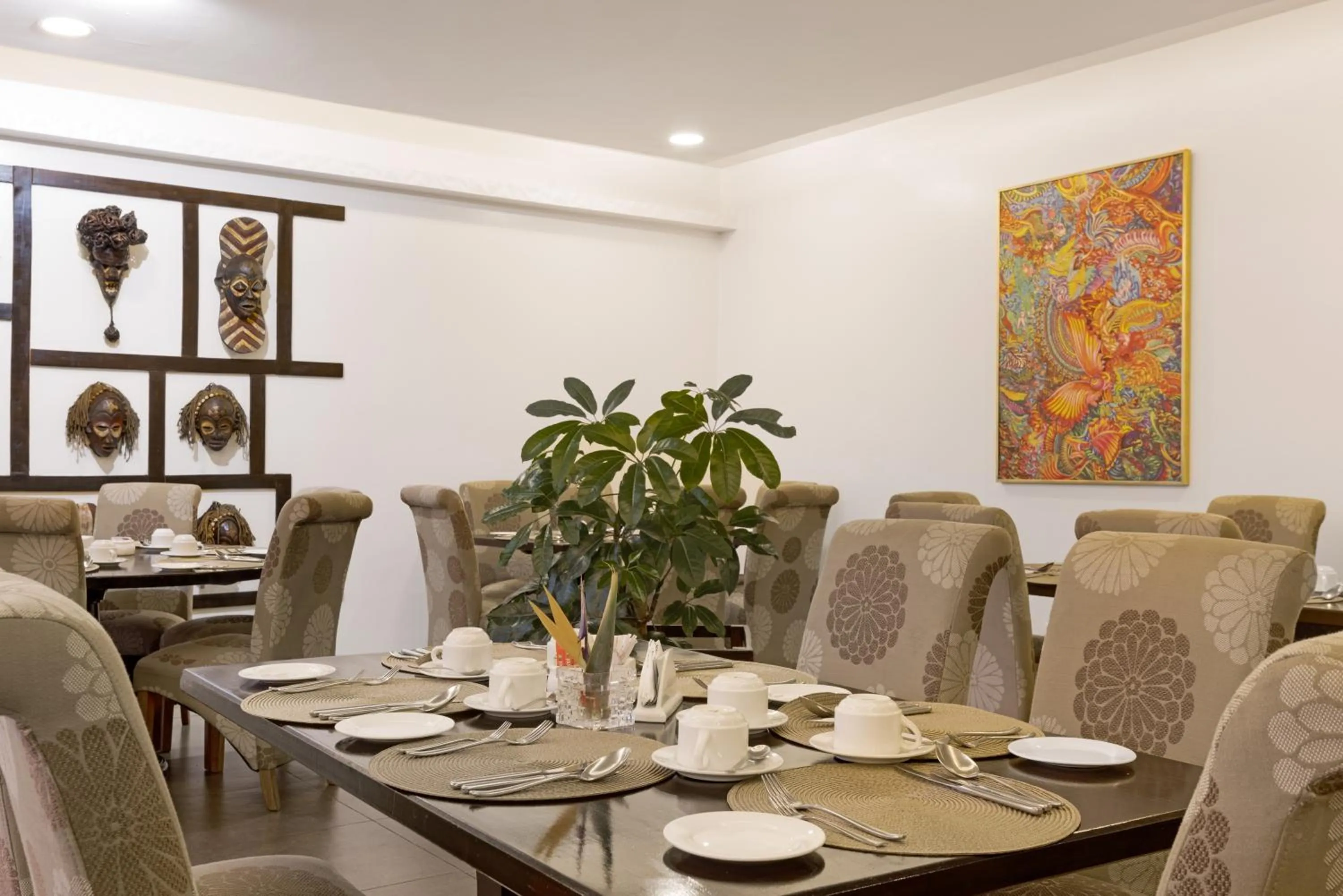 Restaurant/places to eat in Golden Tulip Westlands Nairobi