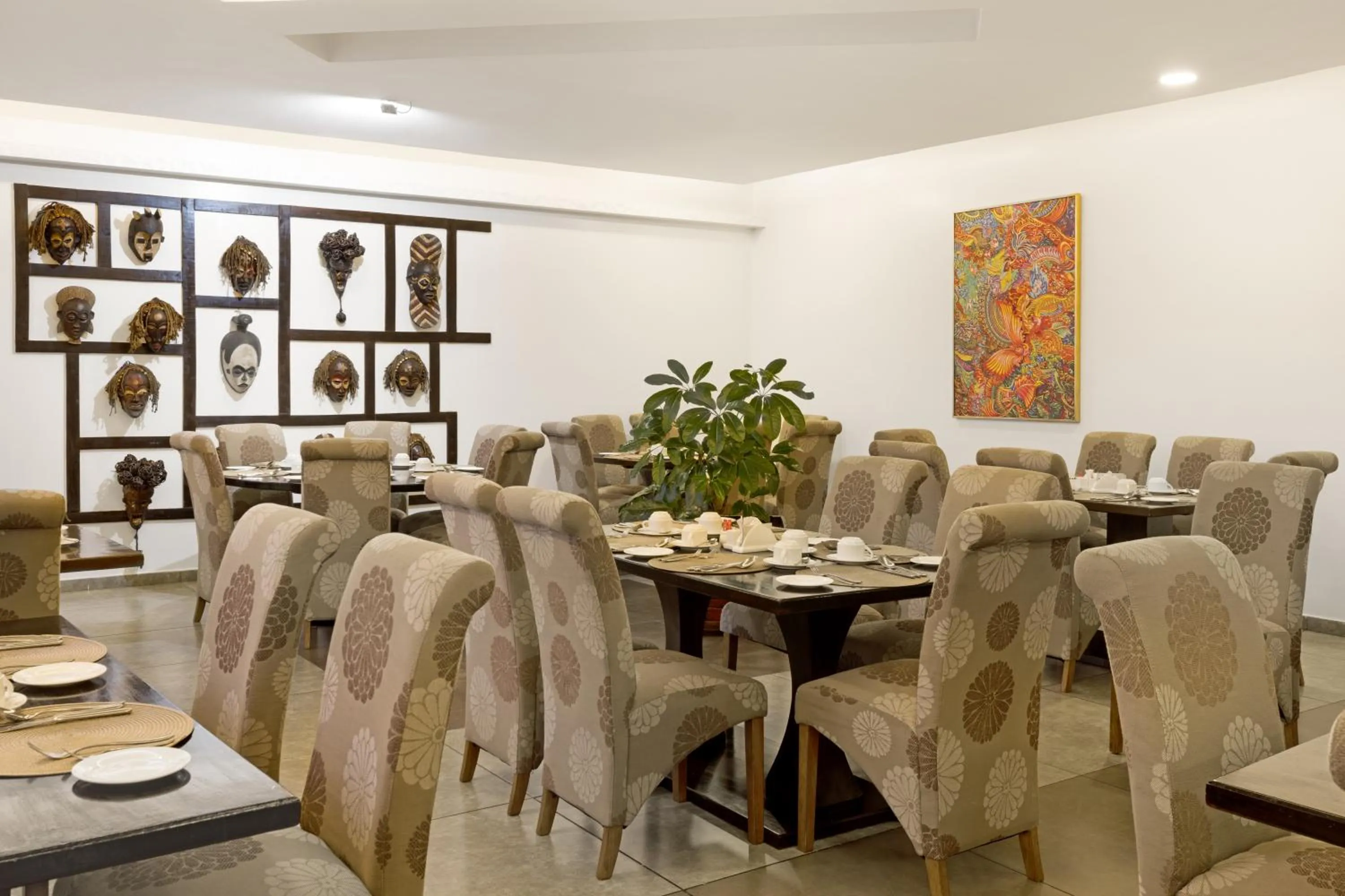 Restaurant/places to eat in Golden Tulip Westlands Nairobi