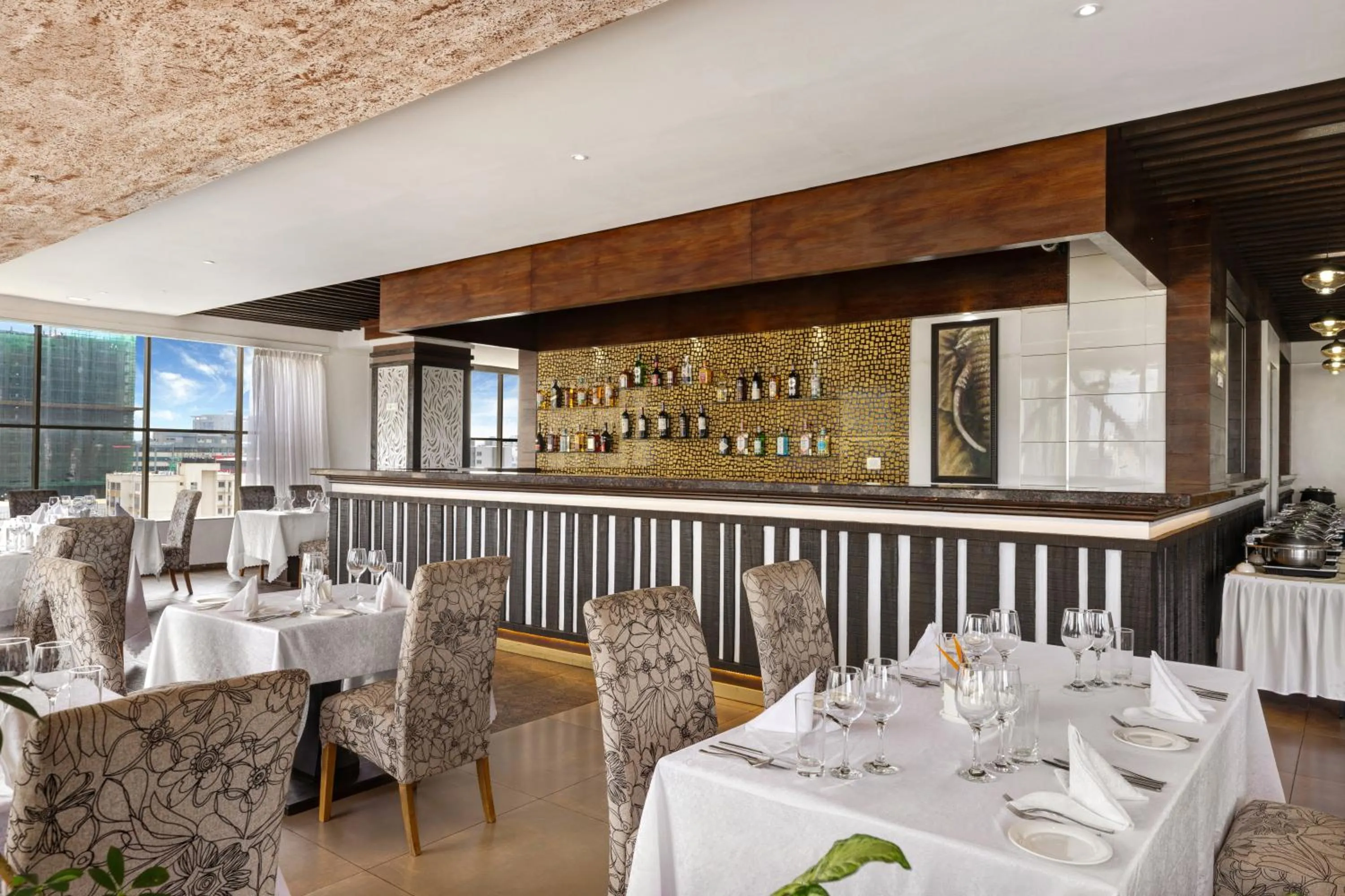 Restaurant/places to eat in Golden Tulip Westlands Nairobi