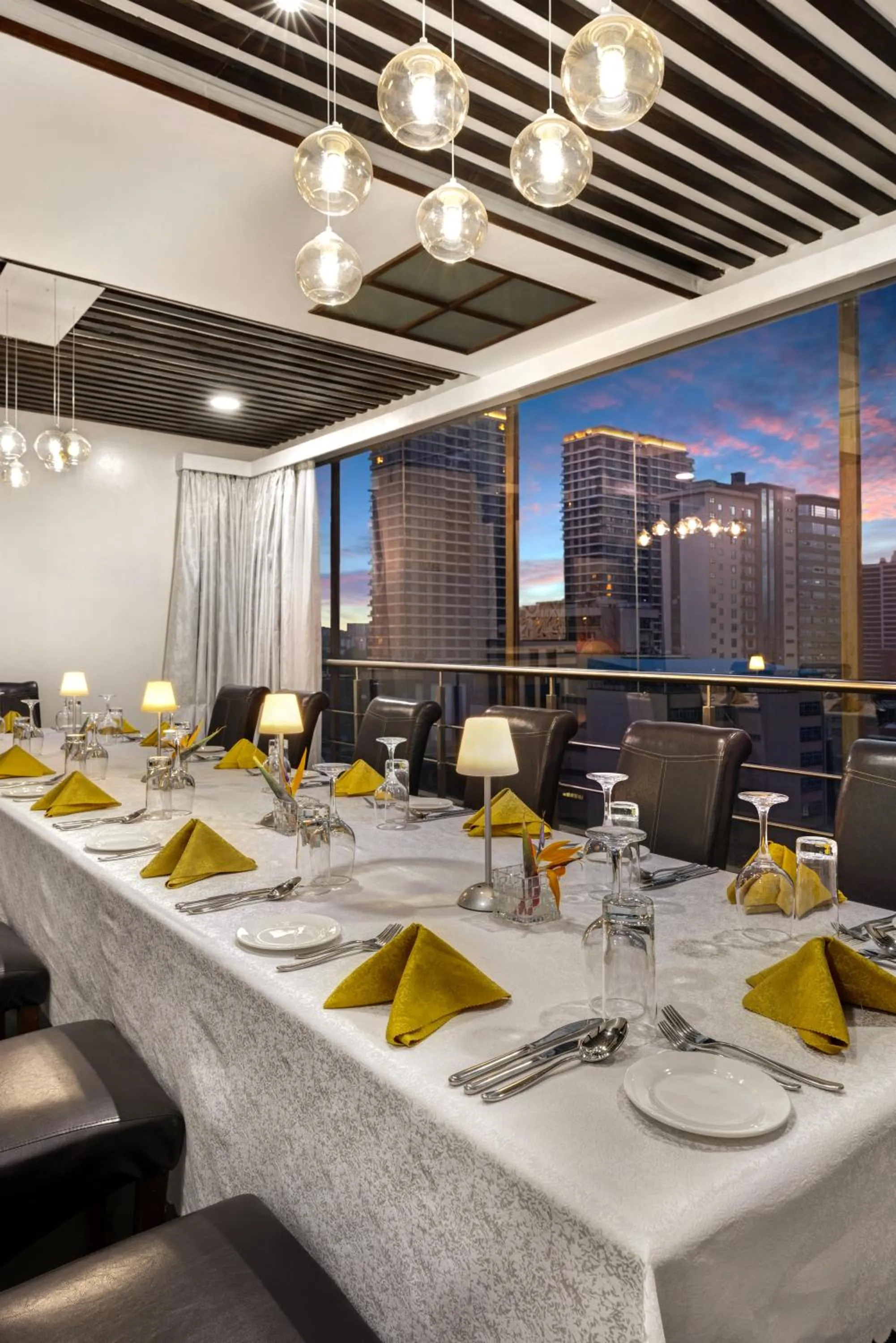 Restaurant/places to eat in Golden Tulip Westlands Nairobi