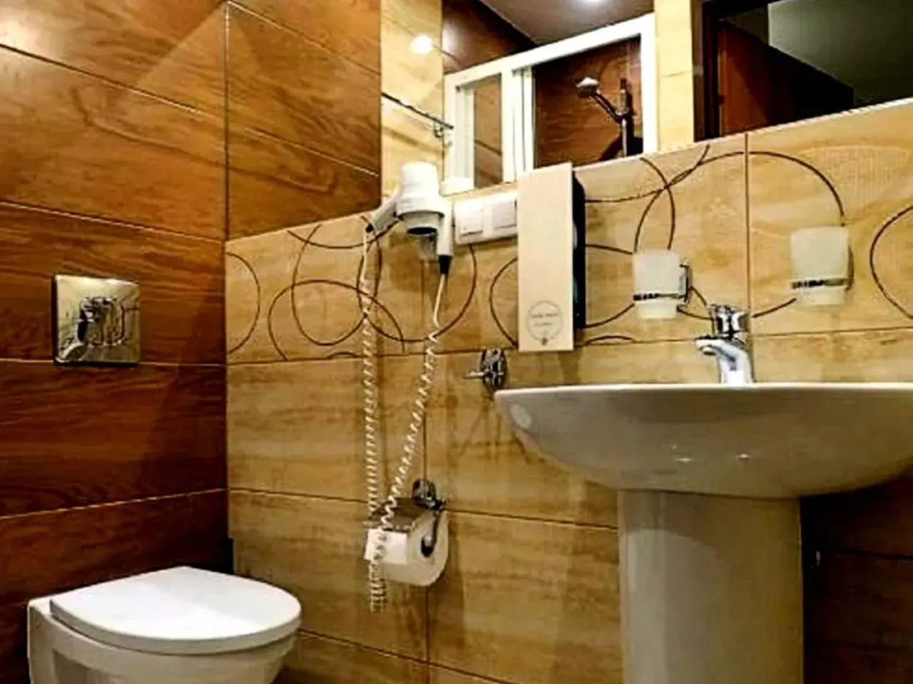 Standard Double Room in 4 Żywioły Falenty Ośrodek Konferencyjno-Szkoleniowy Standard Double Room in 4 Żywioły Falenty Ośrodek Konferencyjno-Szkoleniowy