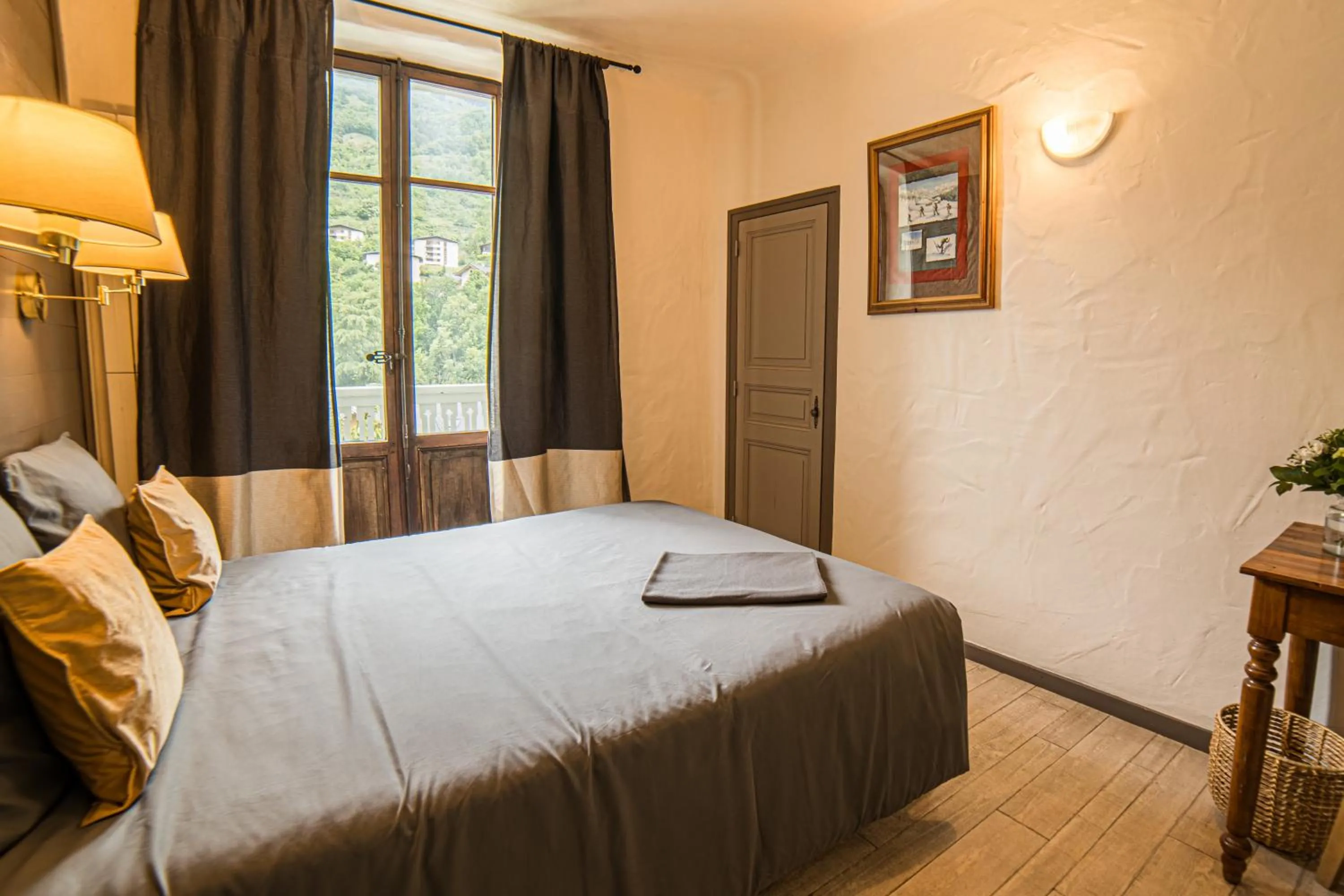 Bed in Hôtel Le Belvédère