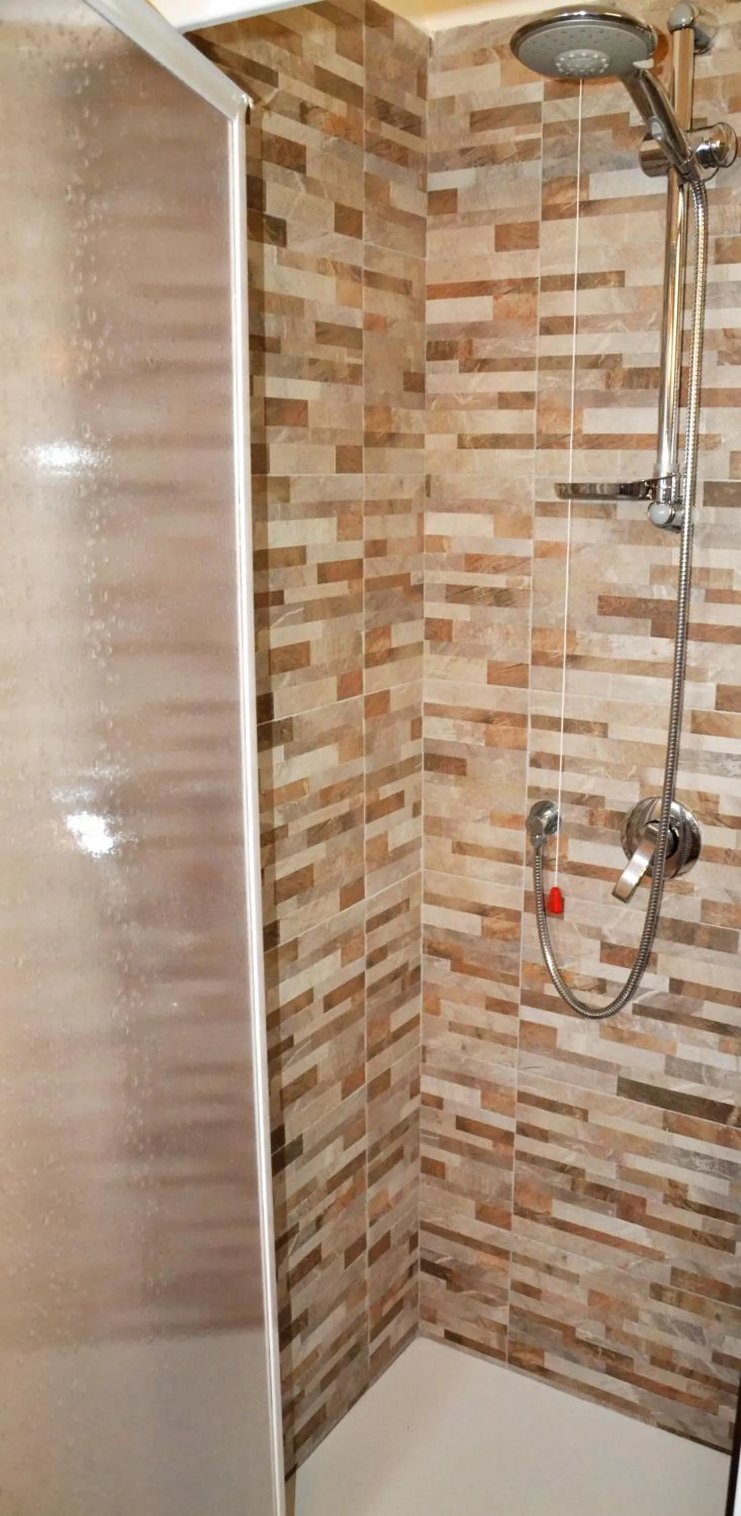 Shower in semeria103