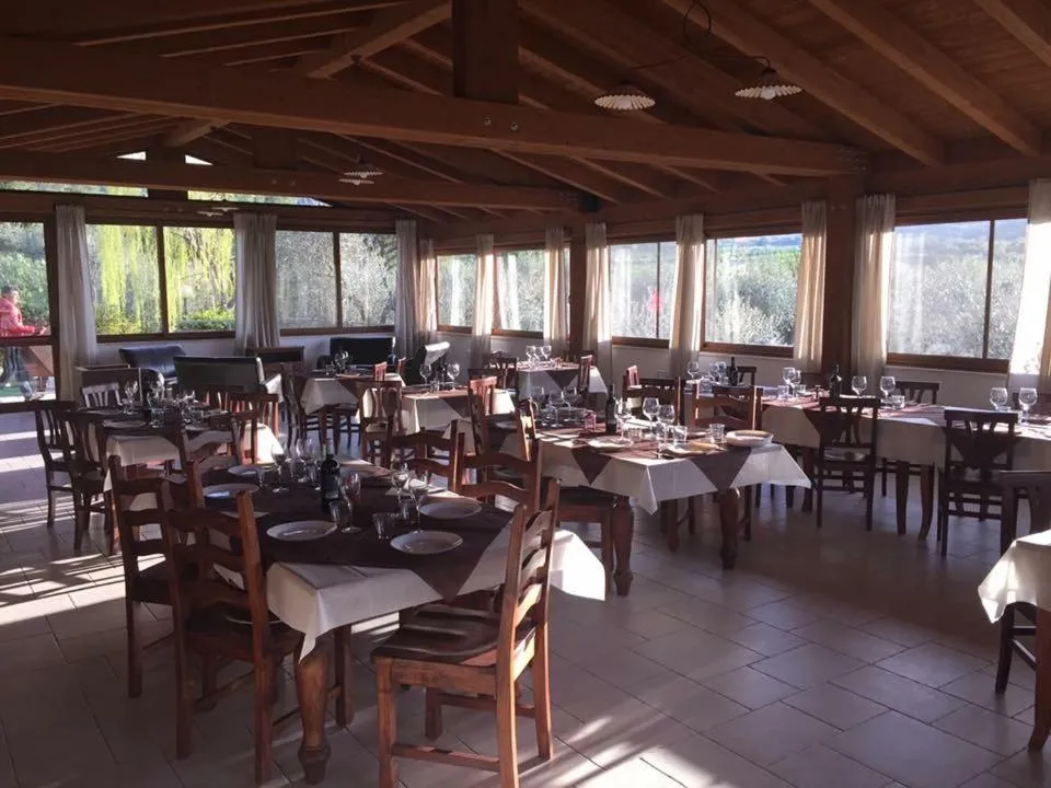 Restaurant/places to eat in Agriturismo Fara del Falco