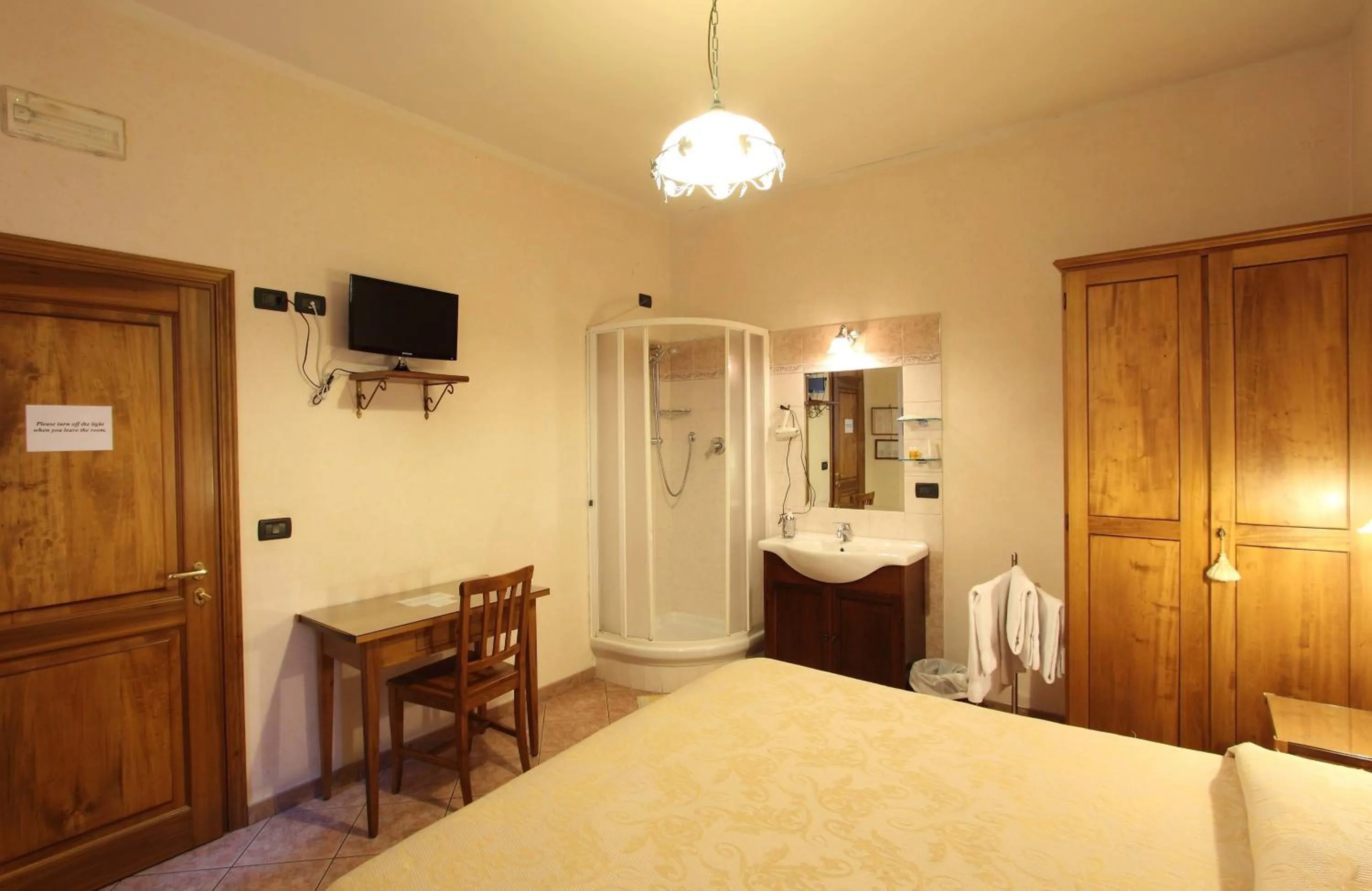 Bed in Hotel Margaret