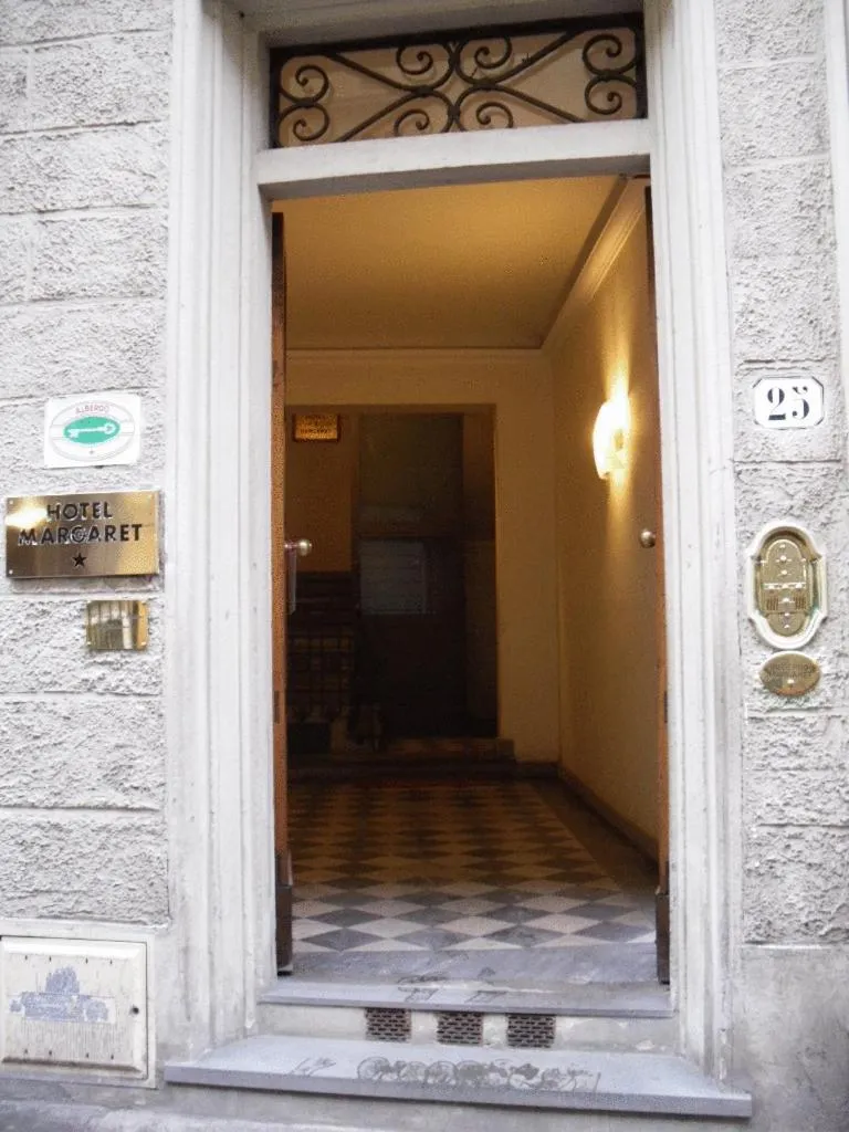 Facade/entrance in Hotel Margaret