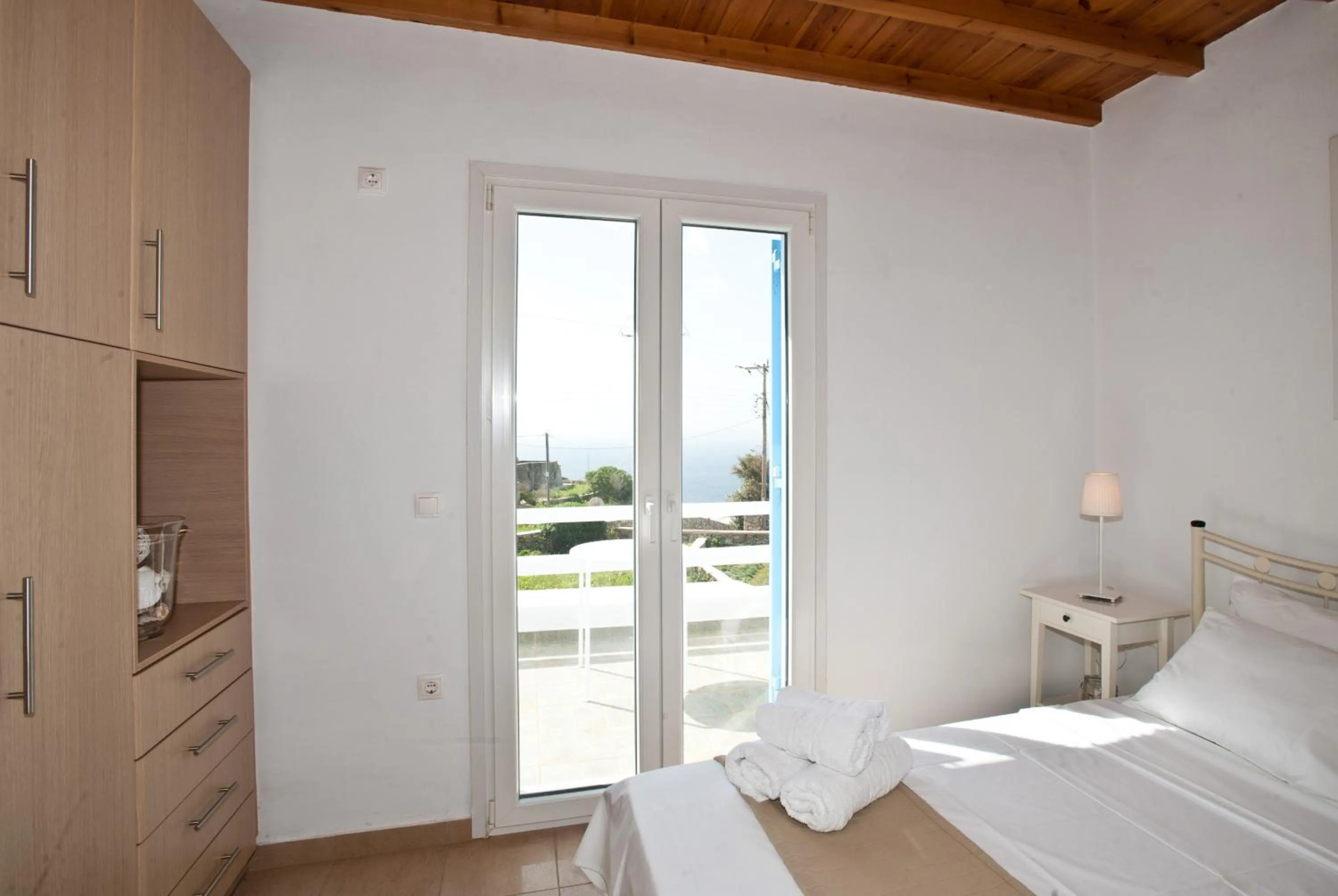 Balcony/Terrace, Bed in Sea Wind Villas and Suites