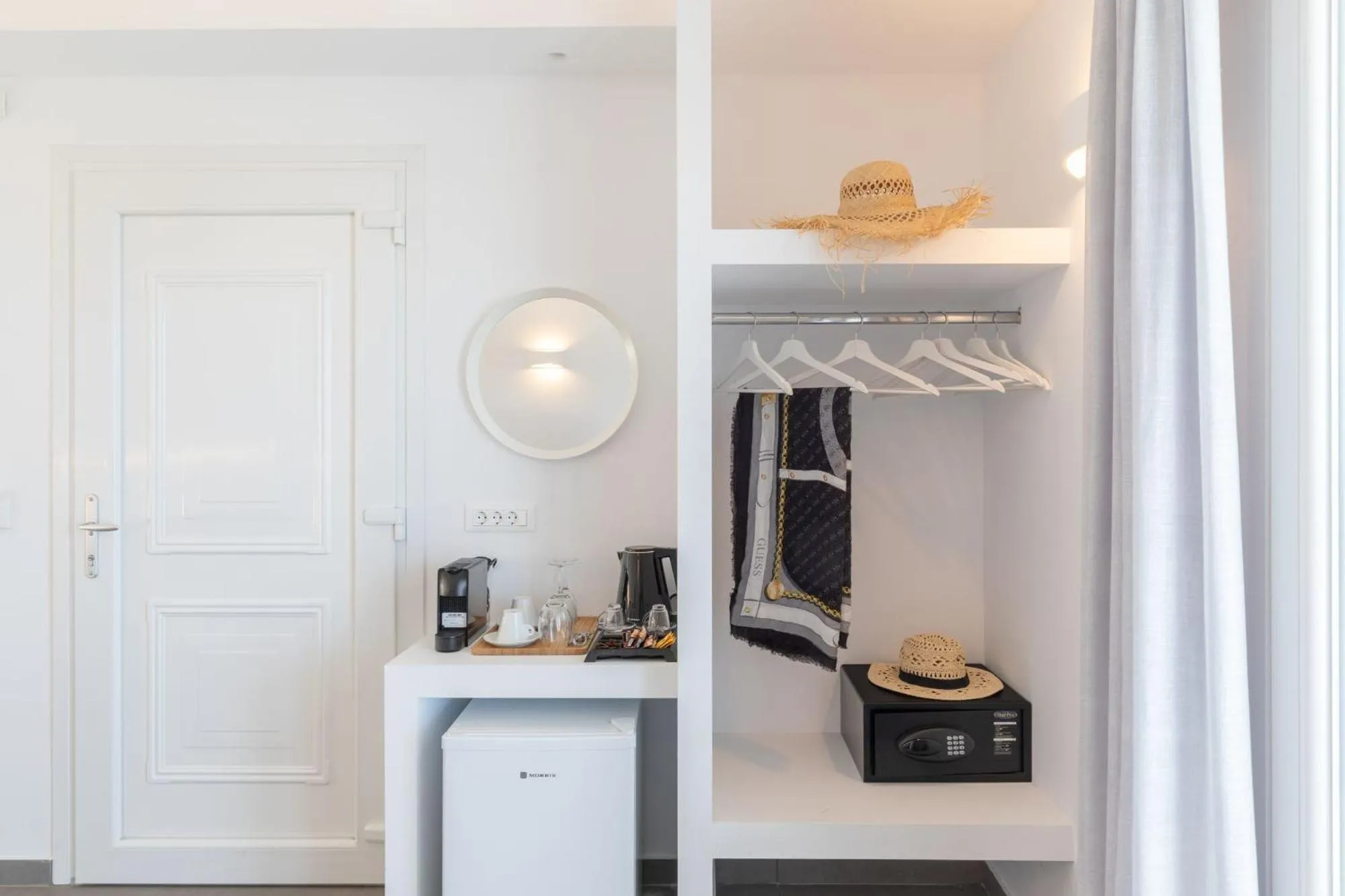 Coffee/tea facilities in Sea Wind Villas and Suites