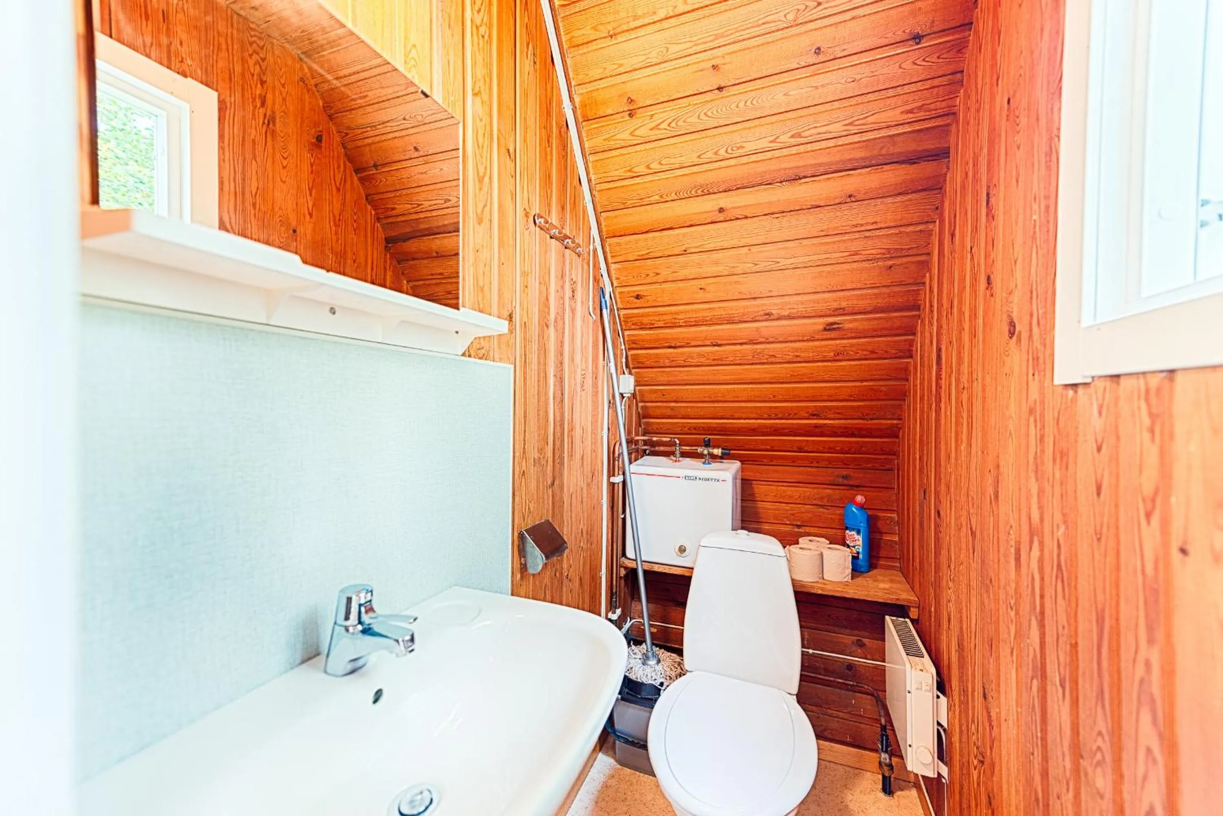 Toilet in Borstahusen Campingresort