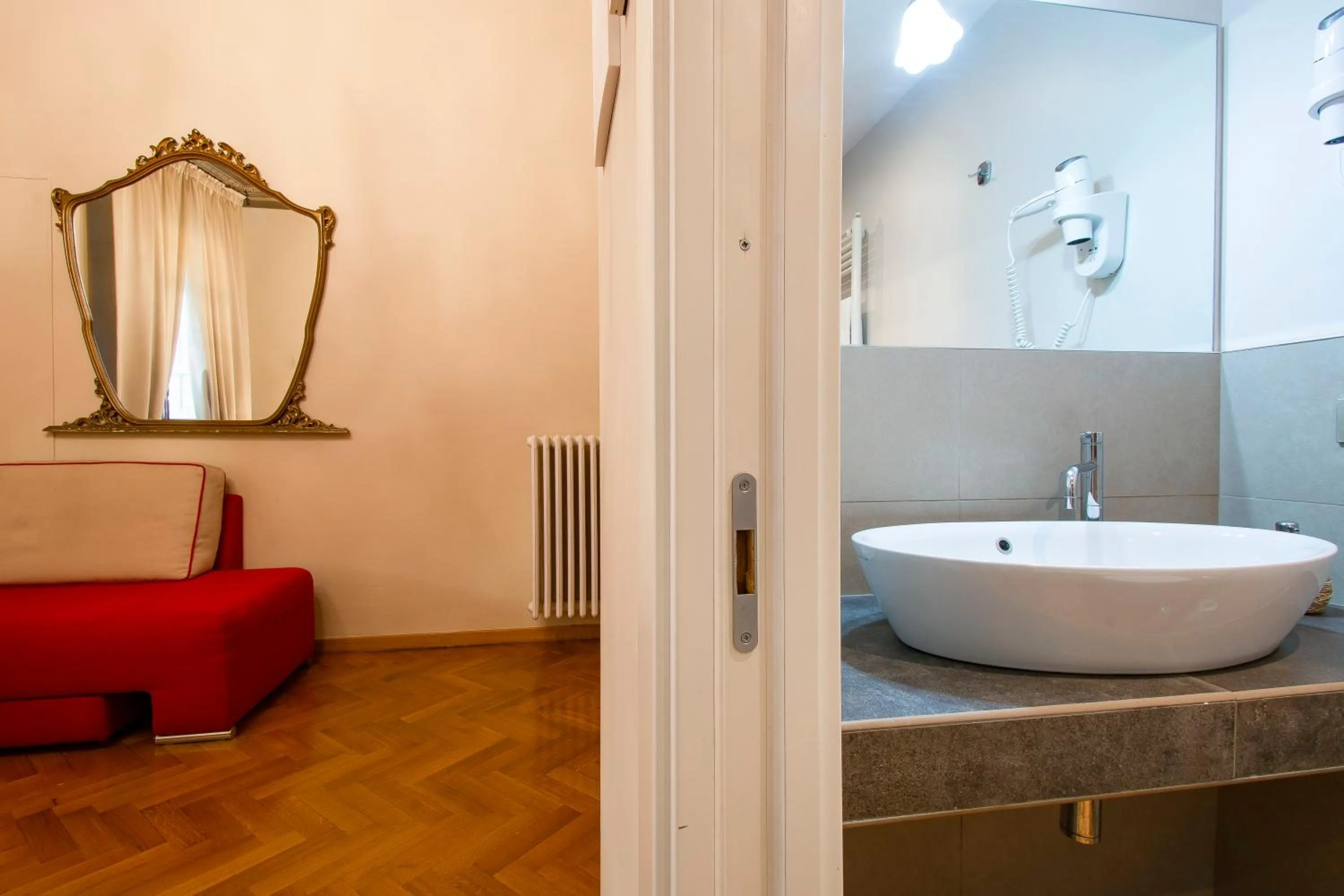 Bathroom in N4U Guest House Florence