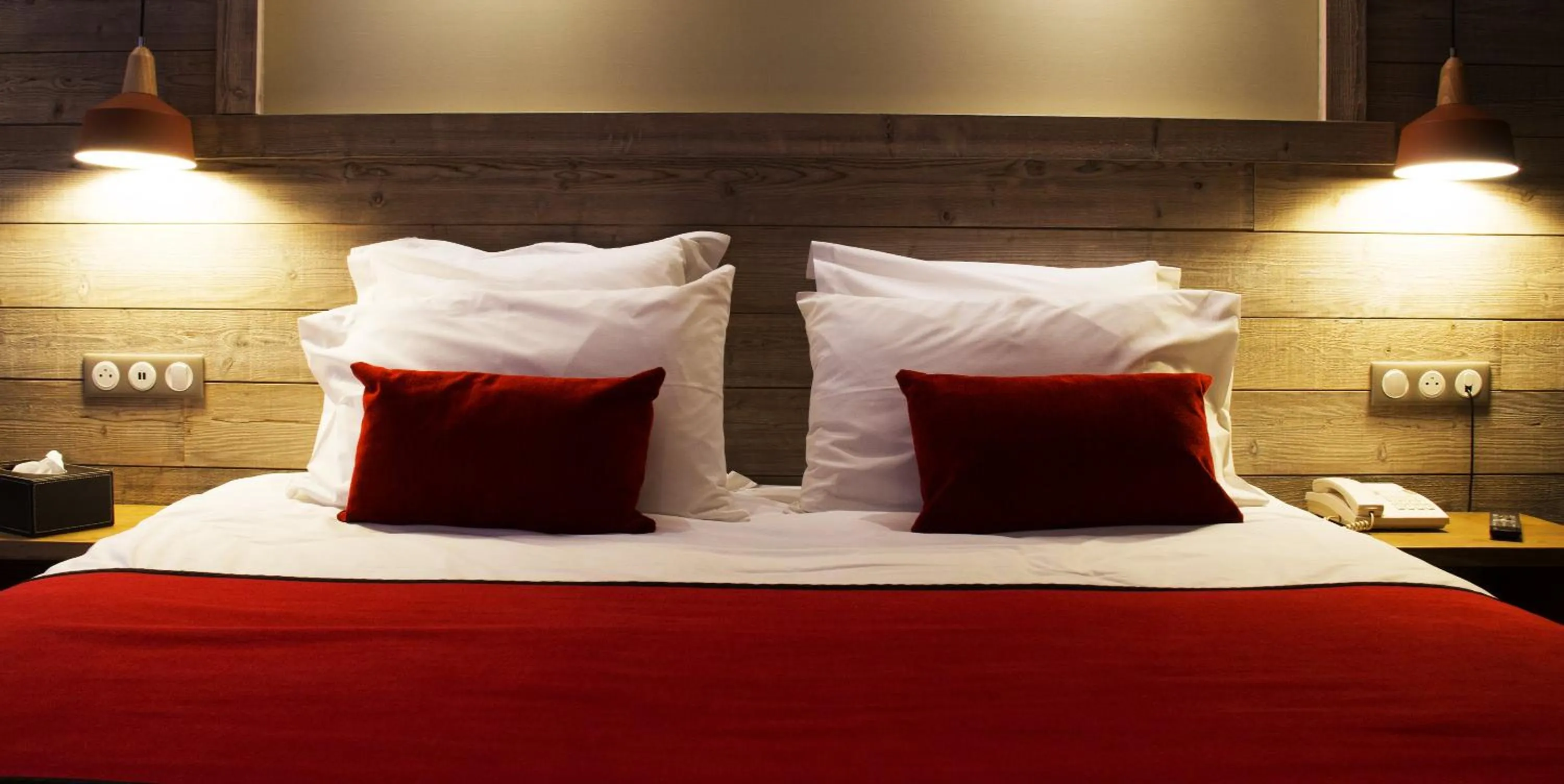 Bed in Hotel Edelweiss