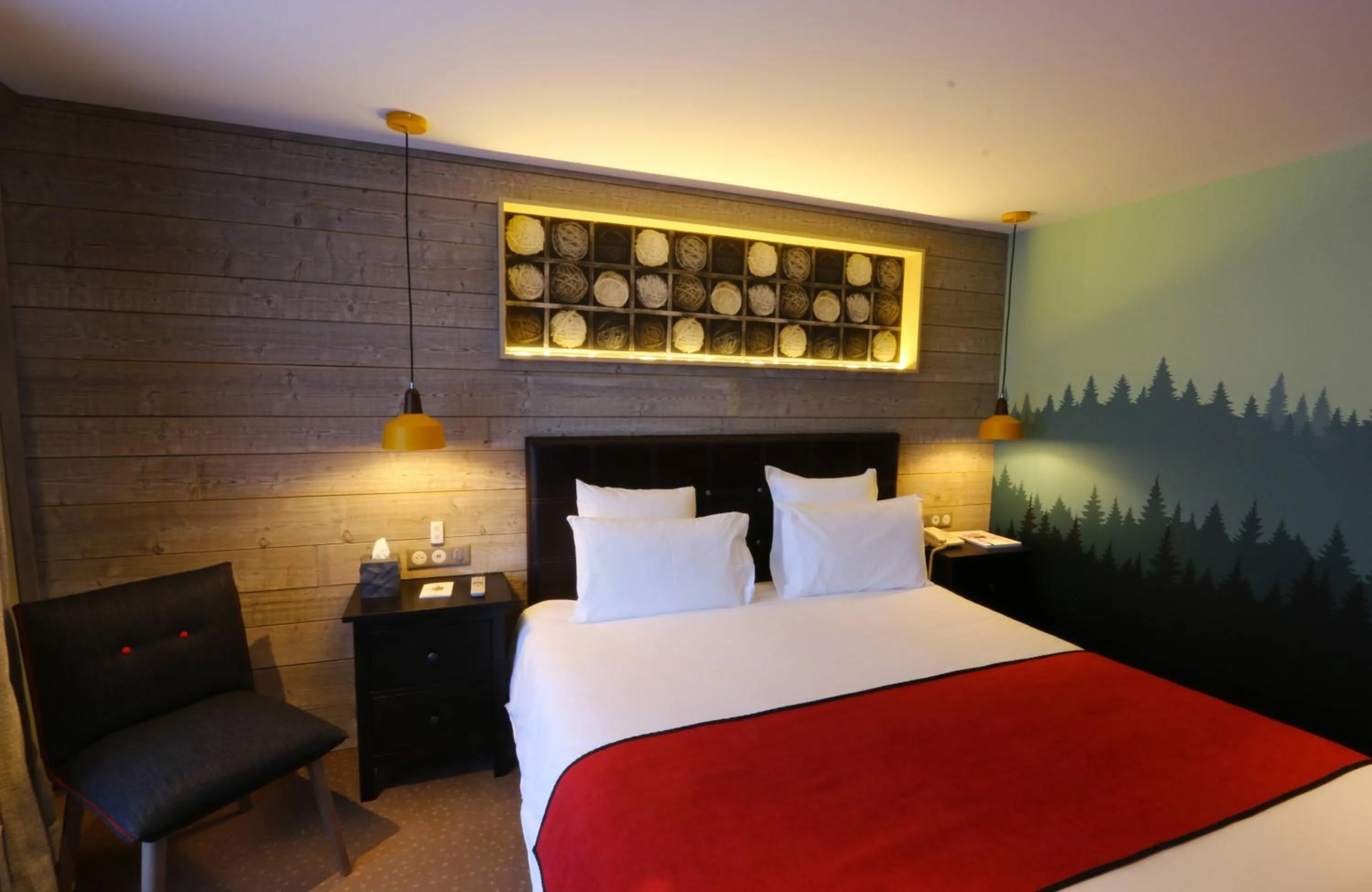 Bedroom, Bed in Hotel Edelweiss