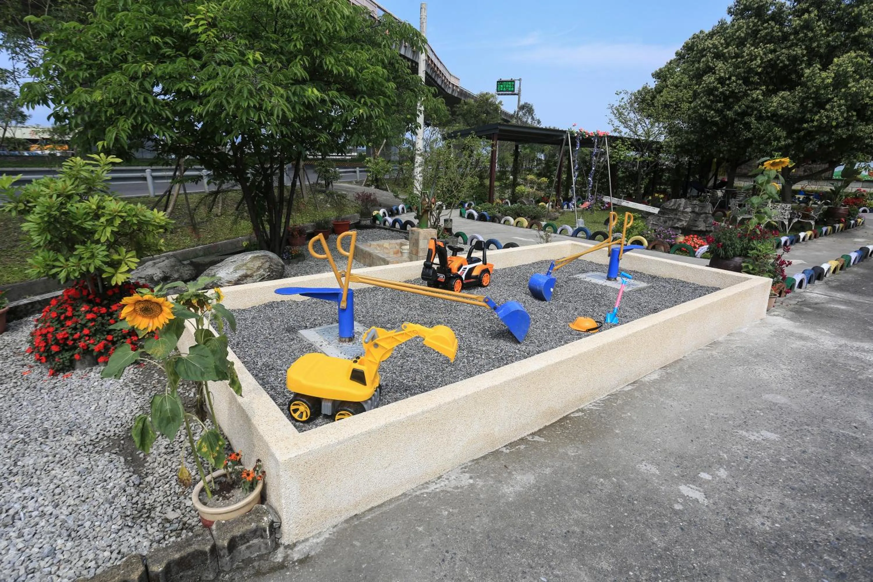 Children play ground in Sweetheart Homestay