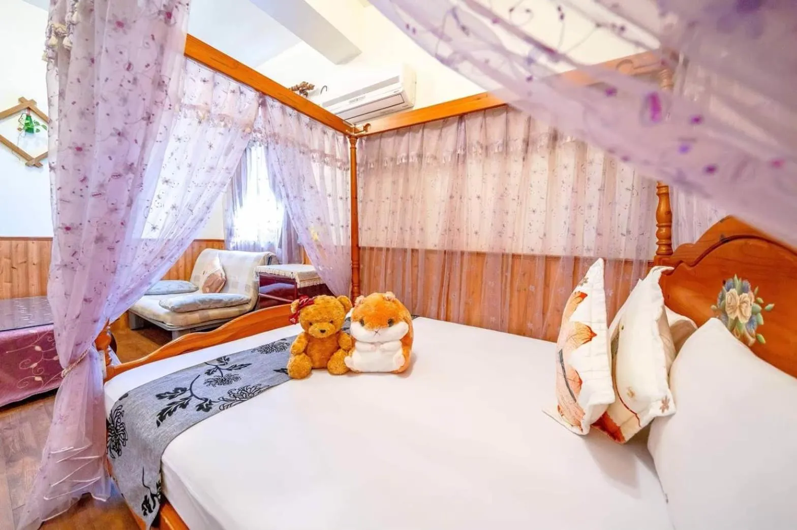 Bedroom, Bed in Sweetheart Homestay