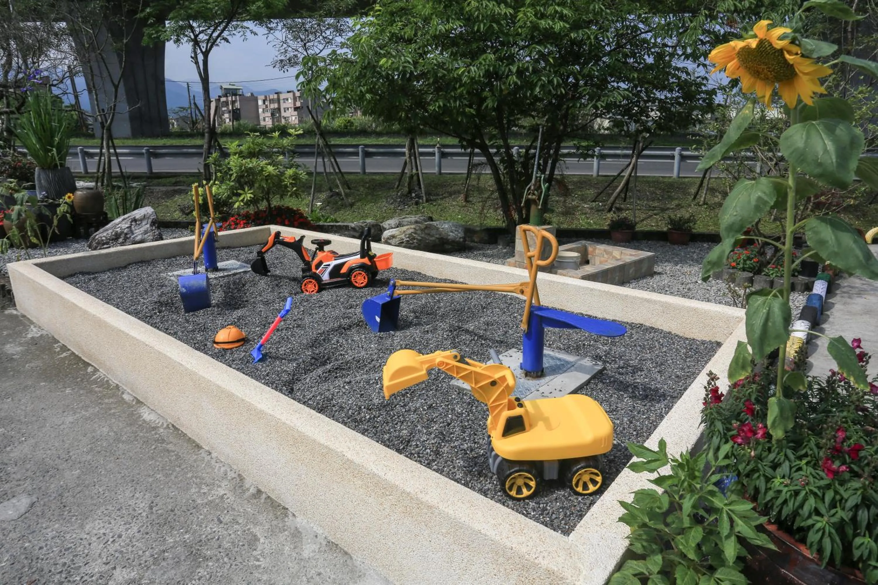 Children play ground in Sweetheart Homestay