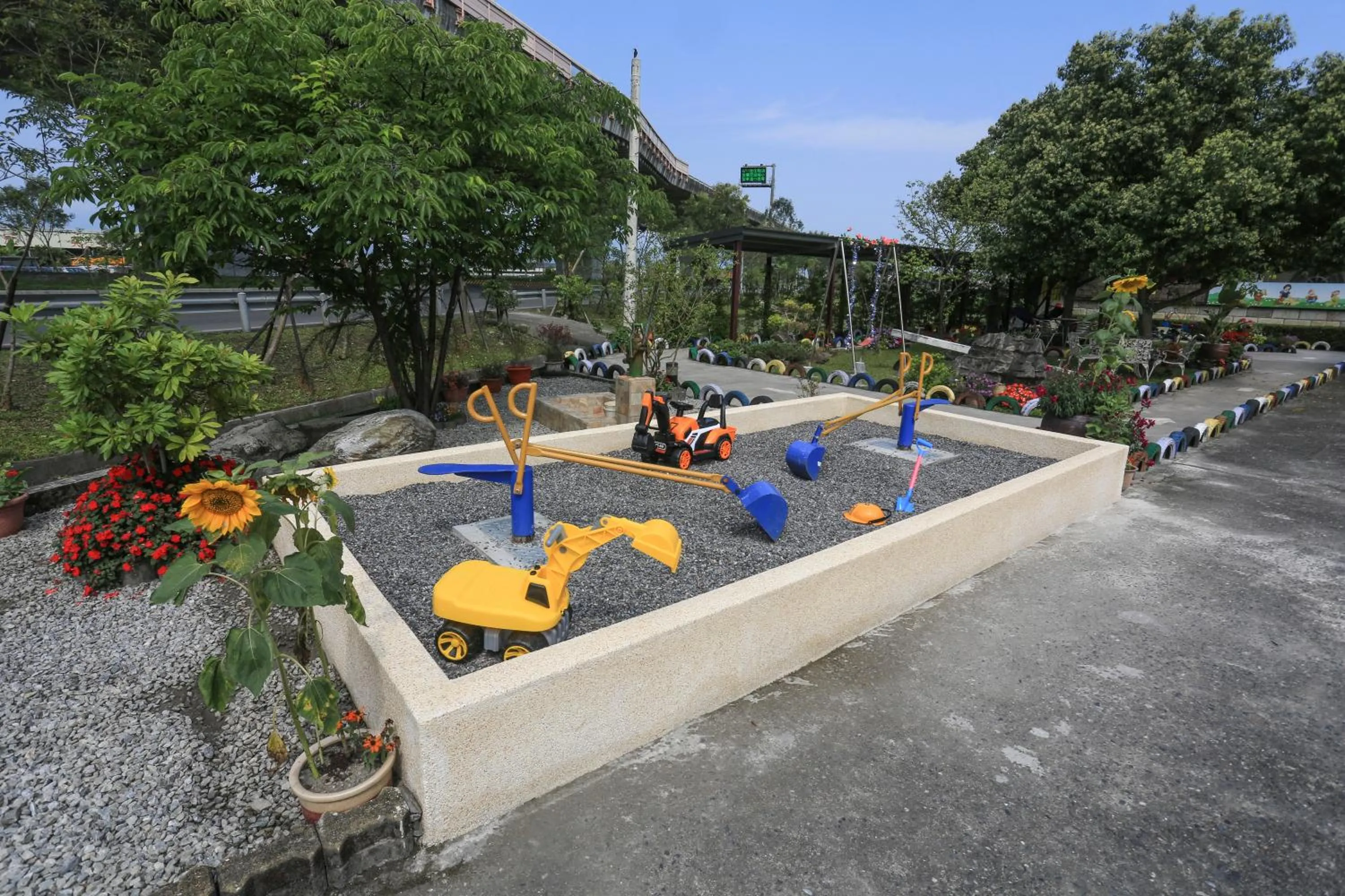 Children play ground in Sweetheart Homestay