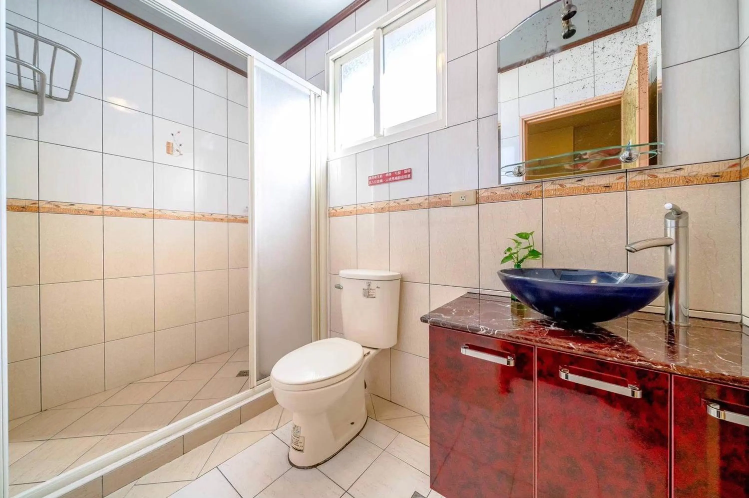 Shower in Sweetheart Homestay