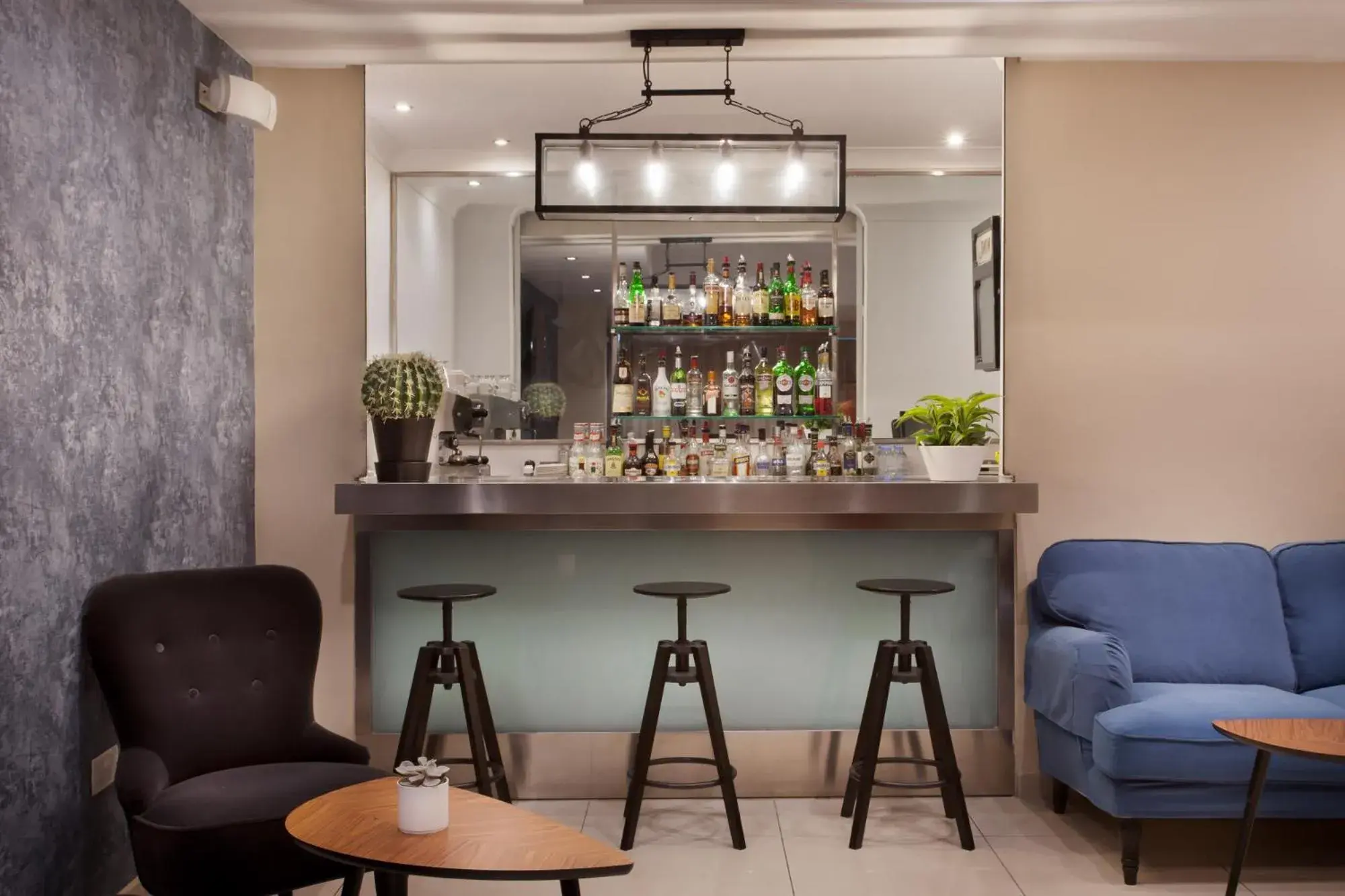 Lounge or bar in Plaza Regency Hotels Lounge or bar in Plaza Regency Hotels