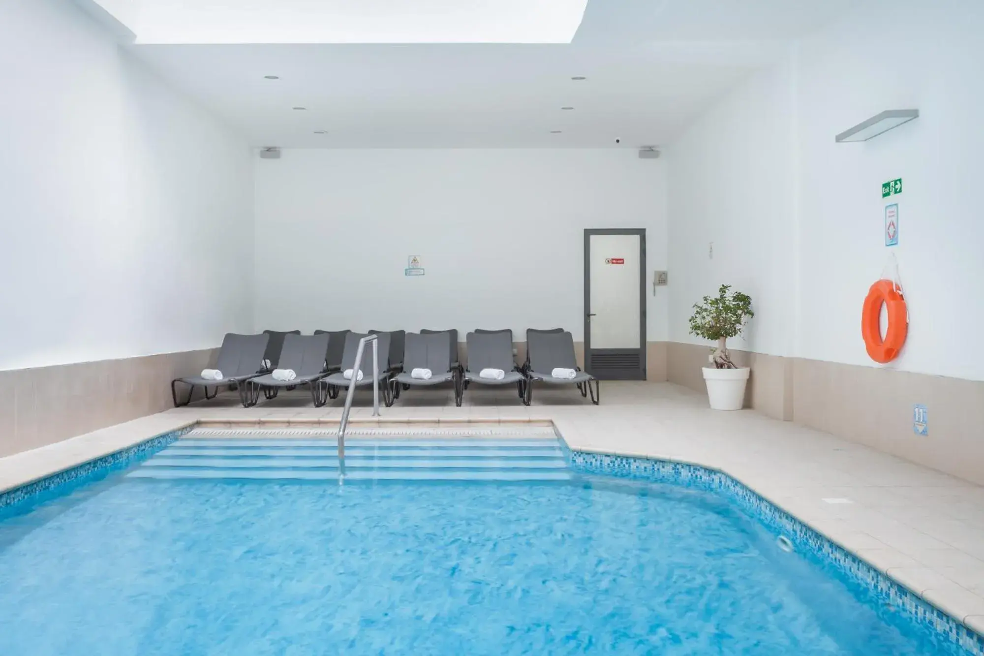 Swimming pool in Plaza Regency Hotels Swimming pool in Plaza Regency Hotels