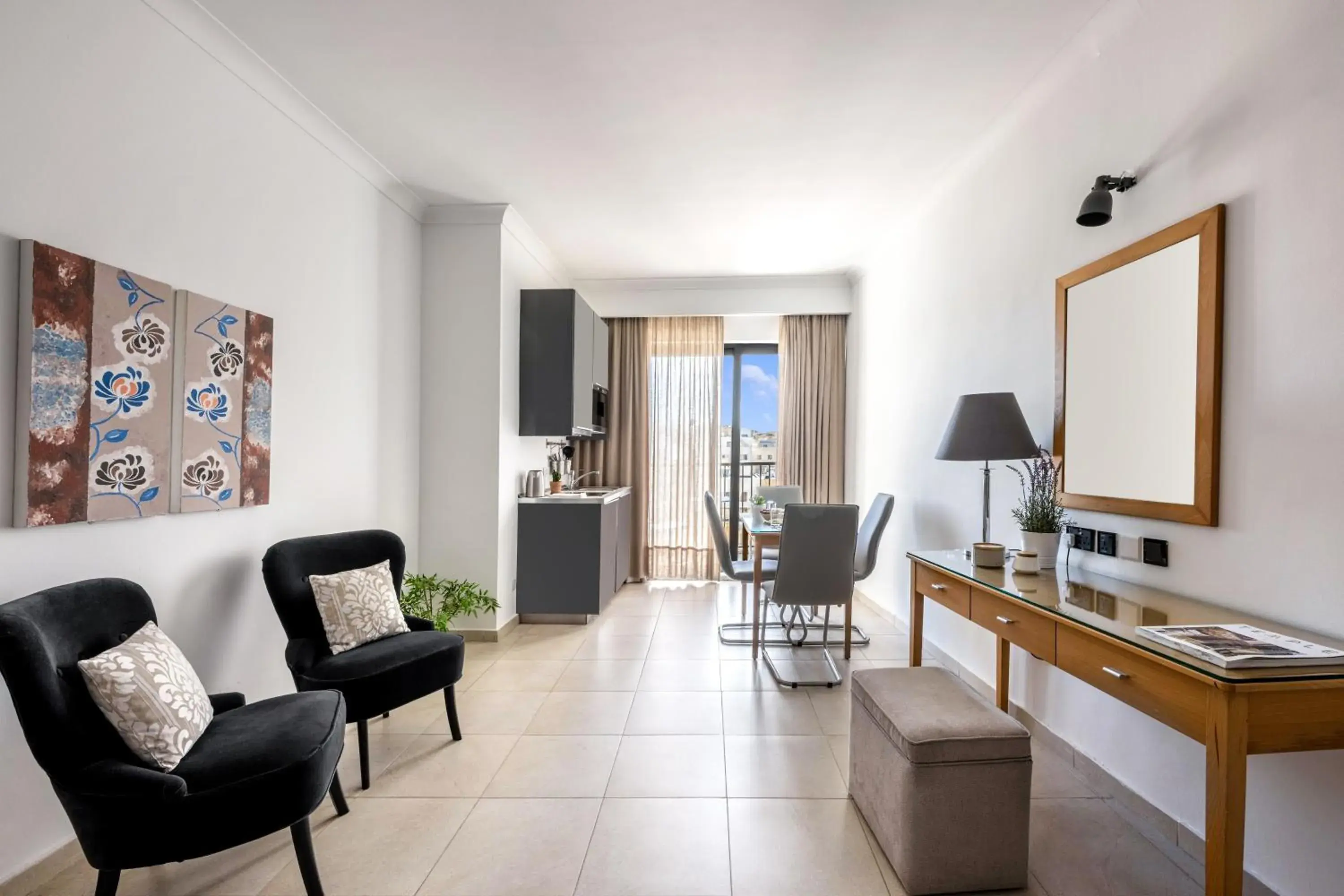 Bedroom in Plaza Regency Hotels Bedroom in Plaza Regency Hotels