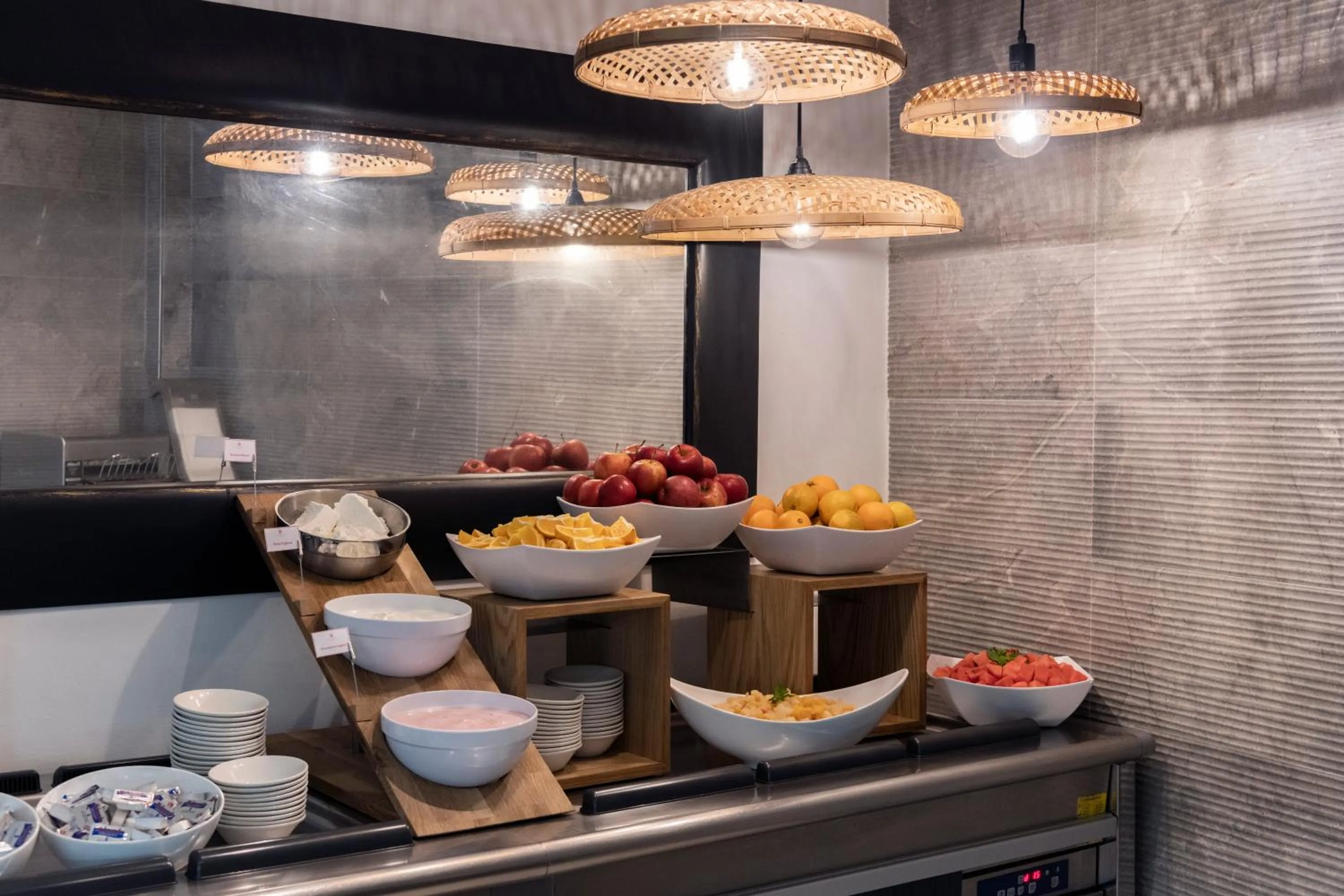 Restaurant/places to eat in Plaza Regency Hotels