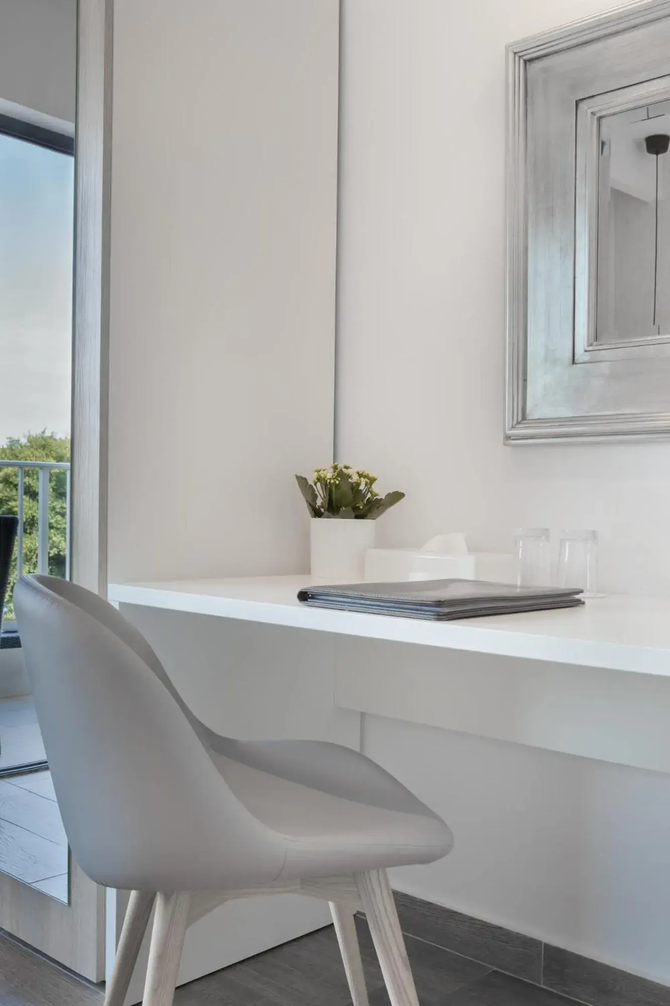 Bedroom in Plaza Regency Hotels Bedroom in Plaza Regency Hotels