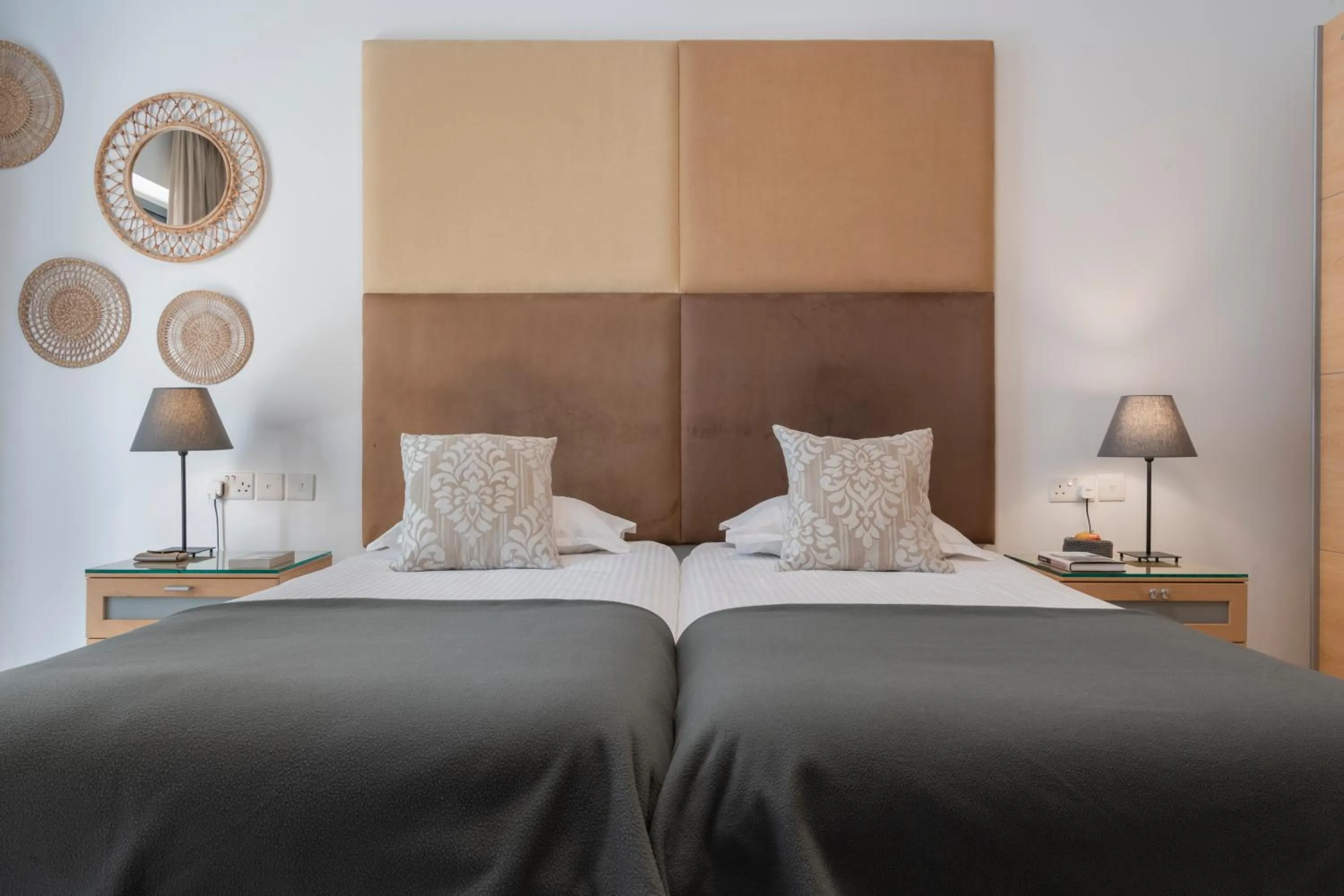 Bedroom, Bed in Plaza Regency Hotels