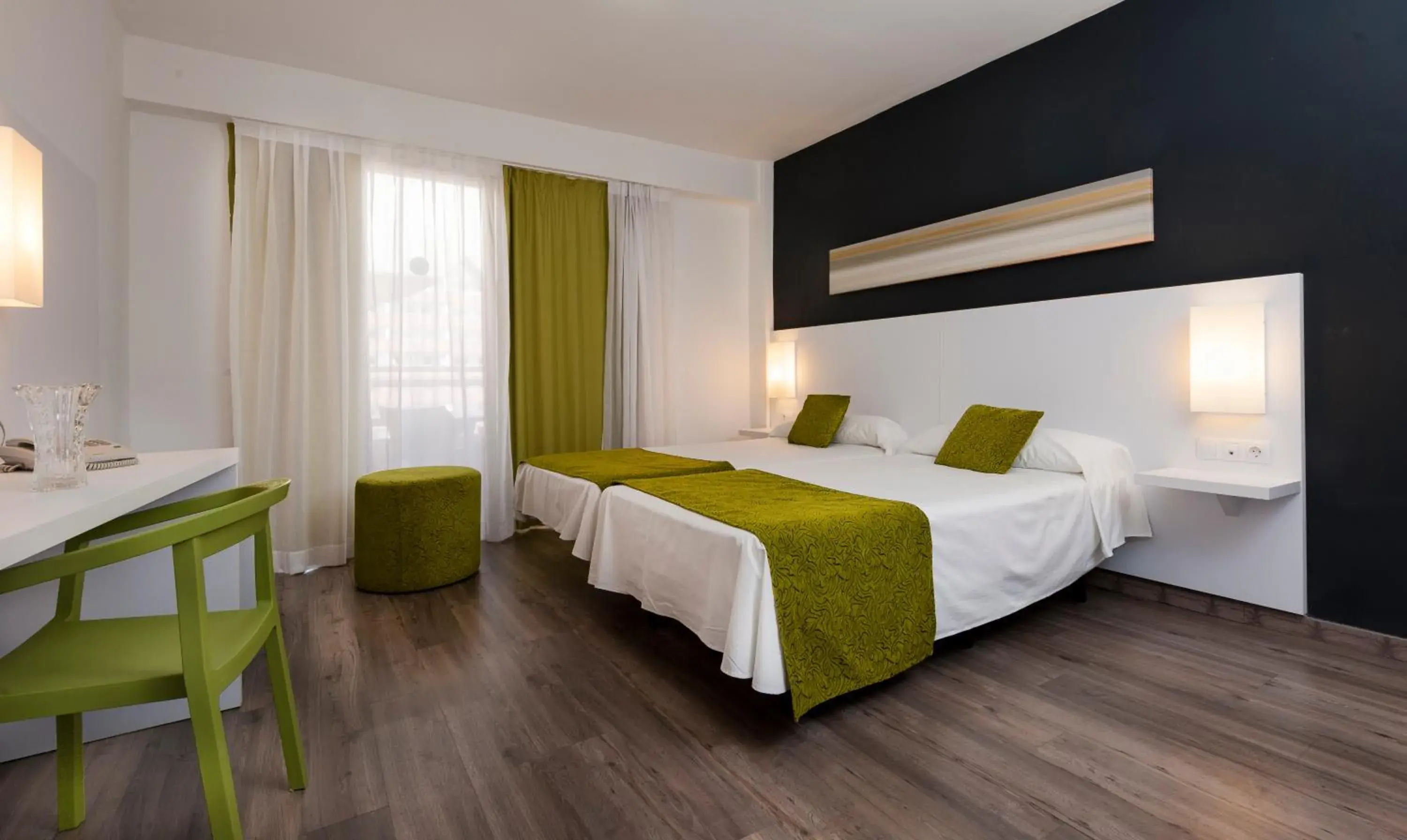 Bedroom, Bed in Kn Aparthotel Columbus Bedroom, Bed in Kn Aparthotel Columbus
