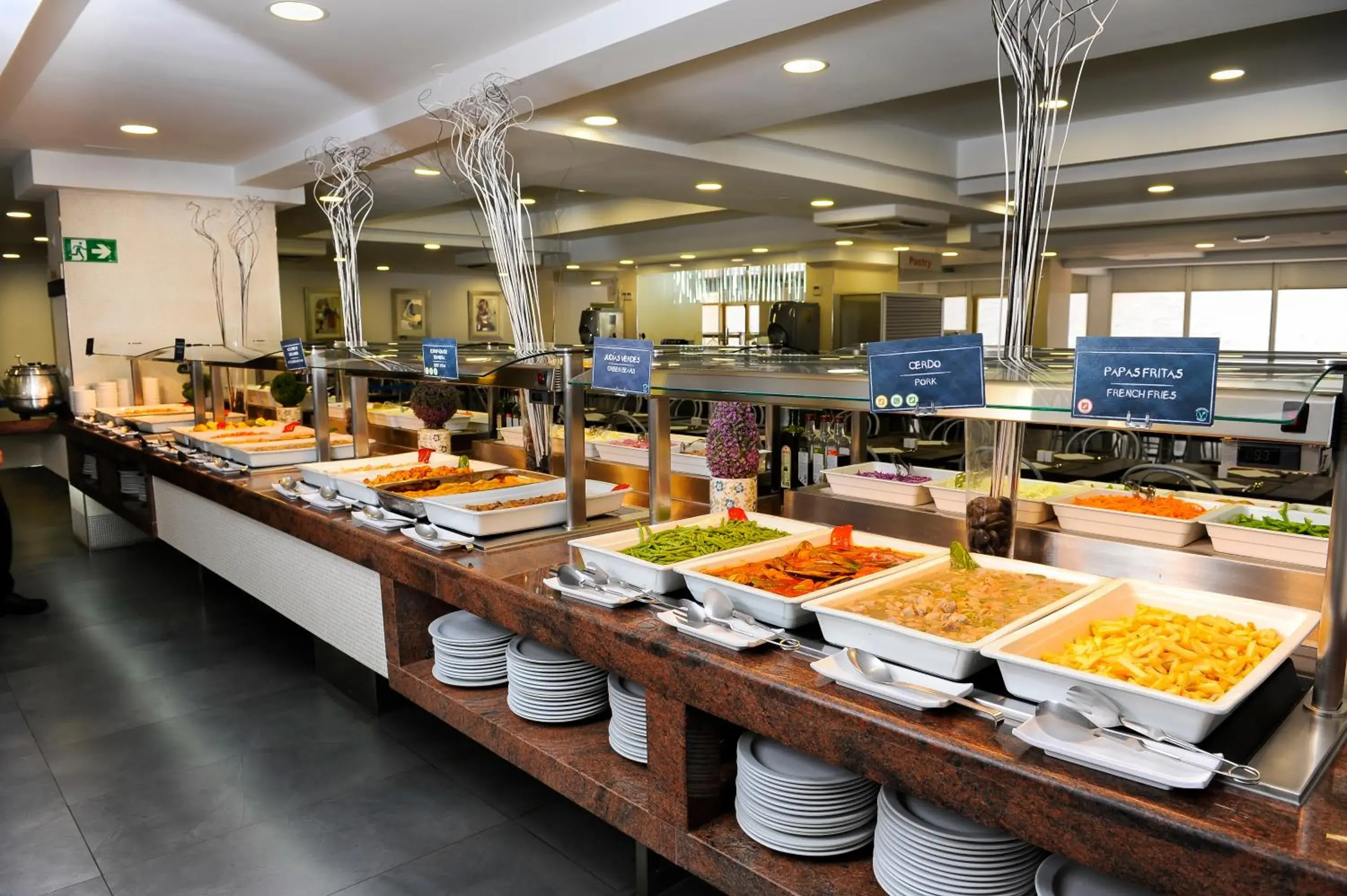 Restaurant/places to eat in Kn Aparthotel Columbus Restaurant/places to eat in Kn Aparthotel Columbus