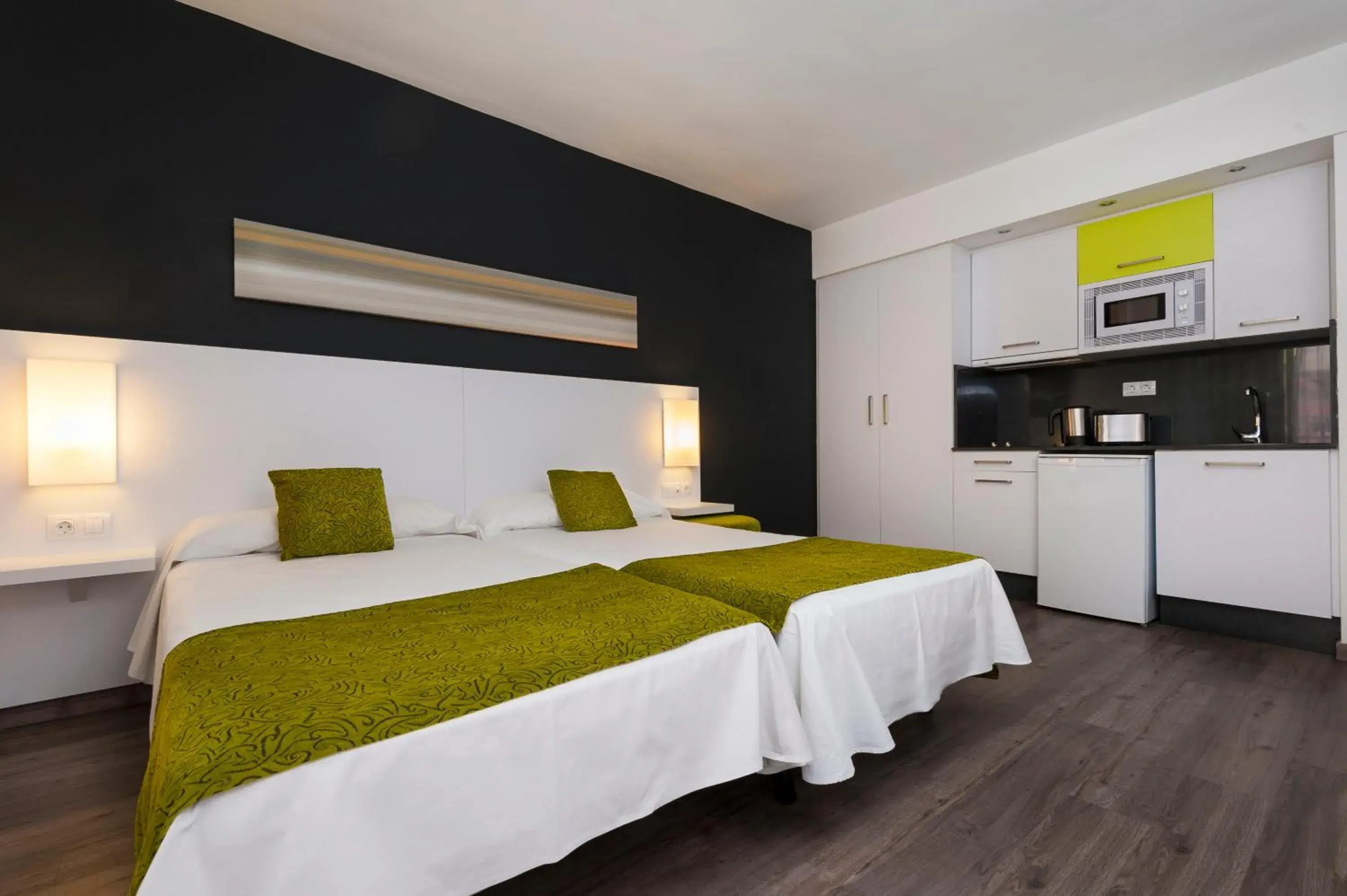 Bedroom, Bed in Kn Aparthotel Columbus Bedroom, Bed in Kn Aparthotel Columbus