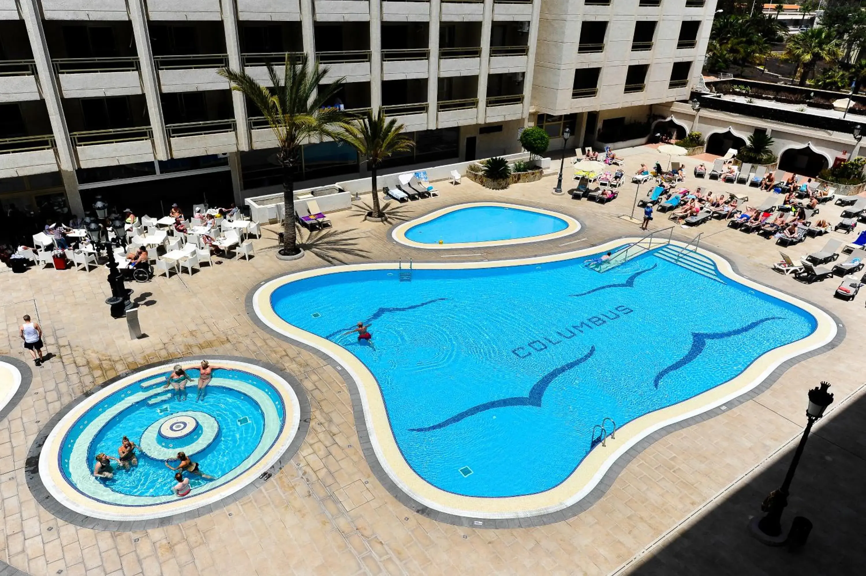 Swimming pool in Kn Aparthotel Columbus Swimming pool in Kn Aparthotel Columbus