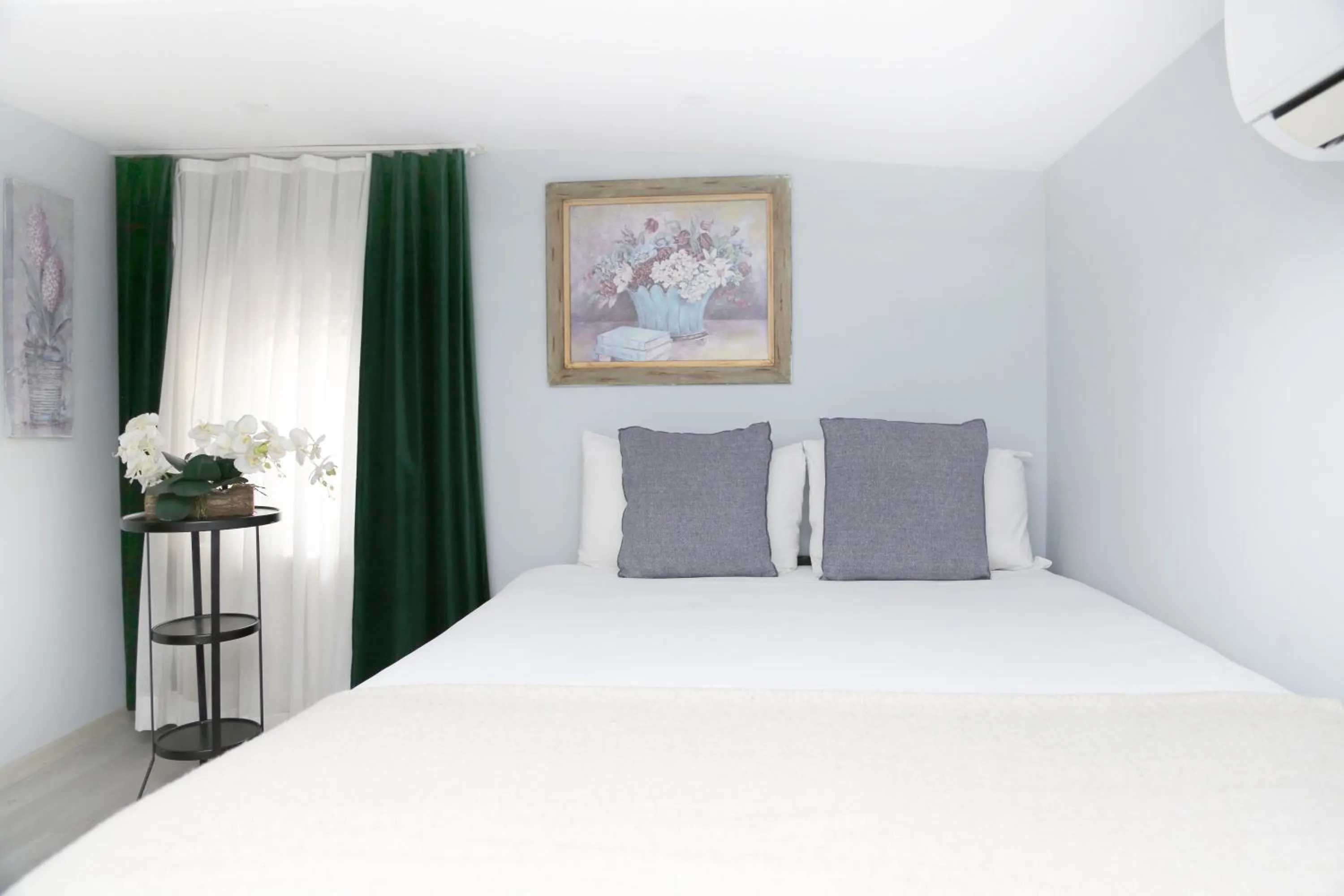 Bedroom, Bed in Ditto Flats