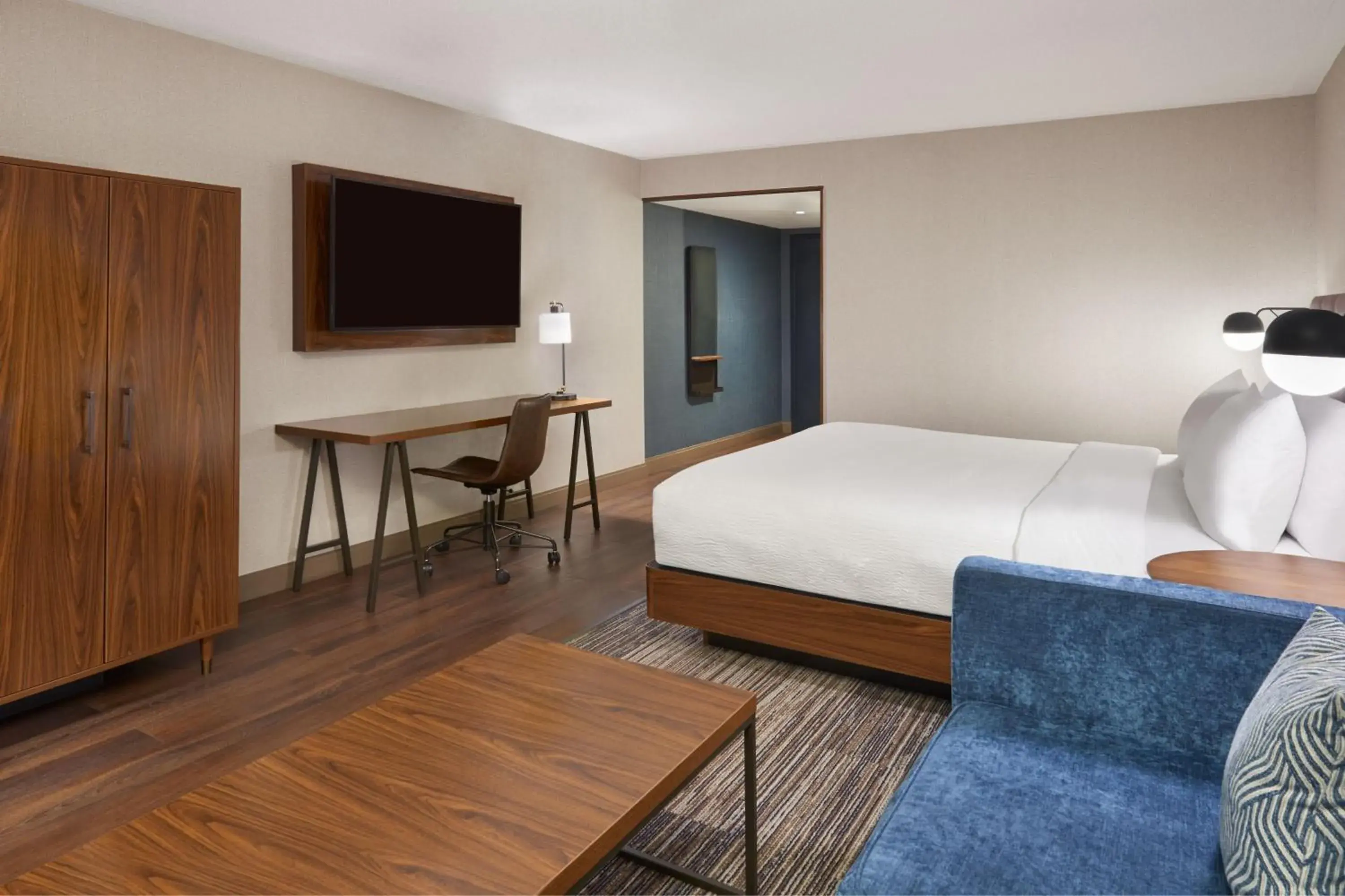 Photo of the whole room, Bed in Sunbridge Hotel & Conference Centre Sarnia Photo of the whole room, Bed in Sunbridge Hotel & Conference Centre Sarnia