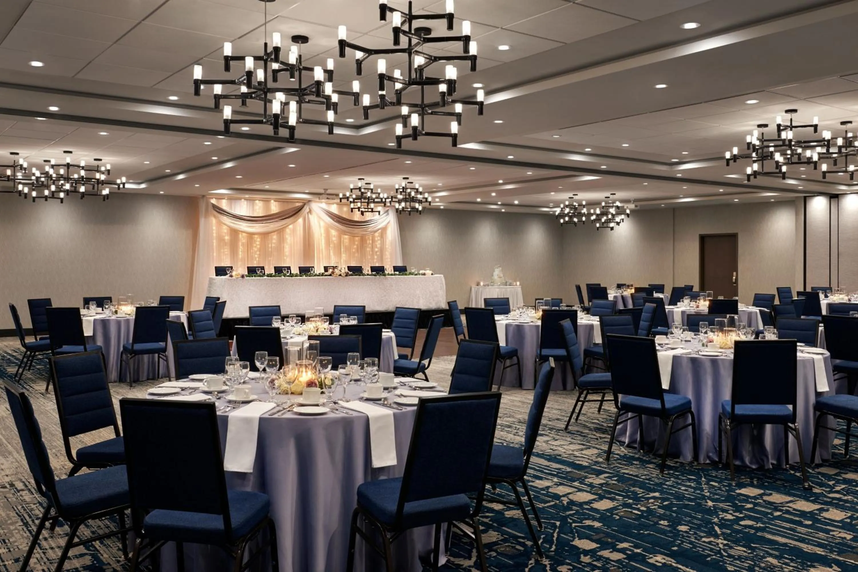 Meeting/conference room in Sunbridge Hotel & Conference Centre Sarnia