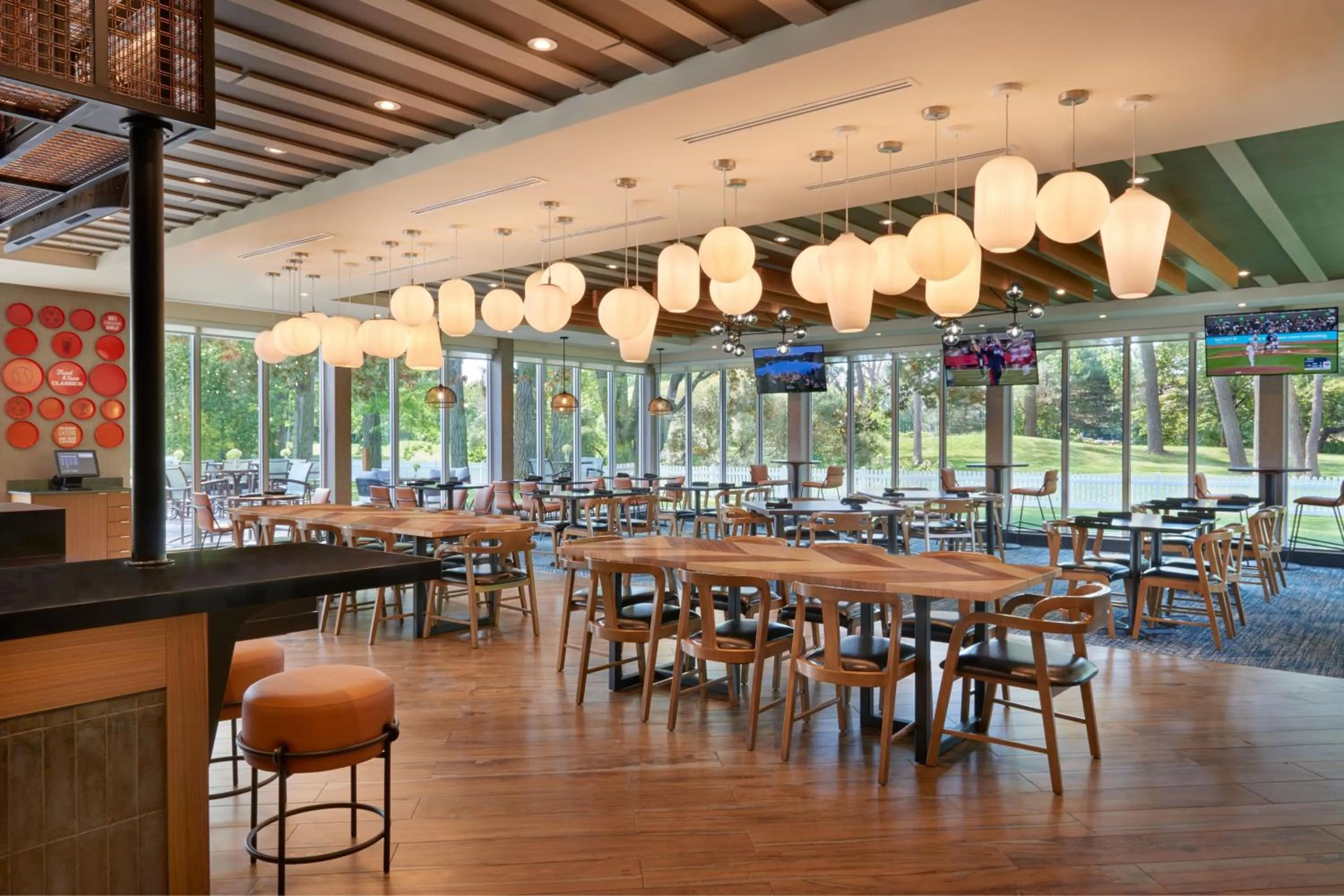 Restaurant/places to eat in Sunbridge Hotel & Conference Centre Sarnia