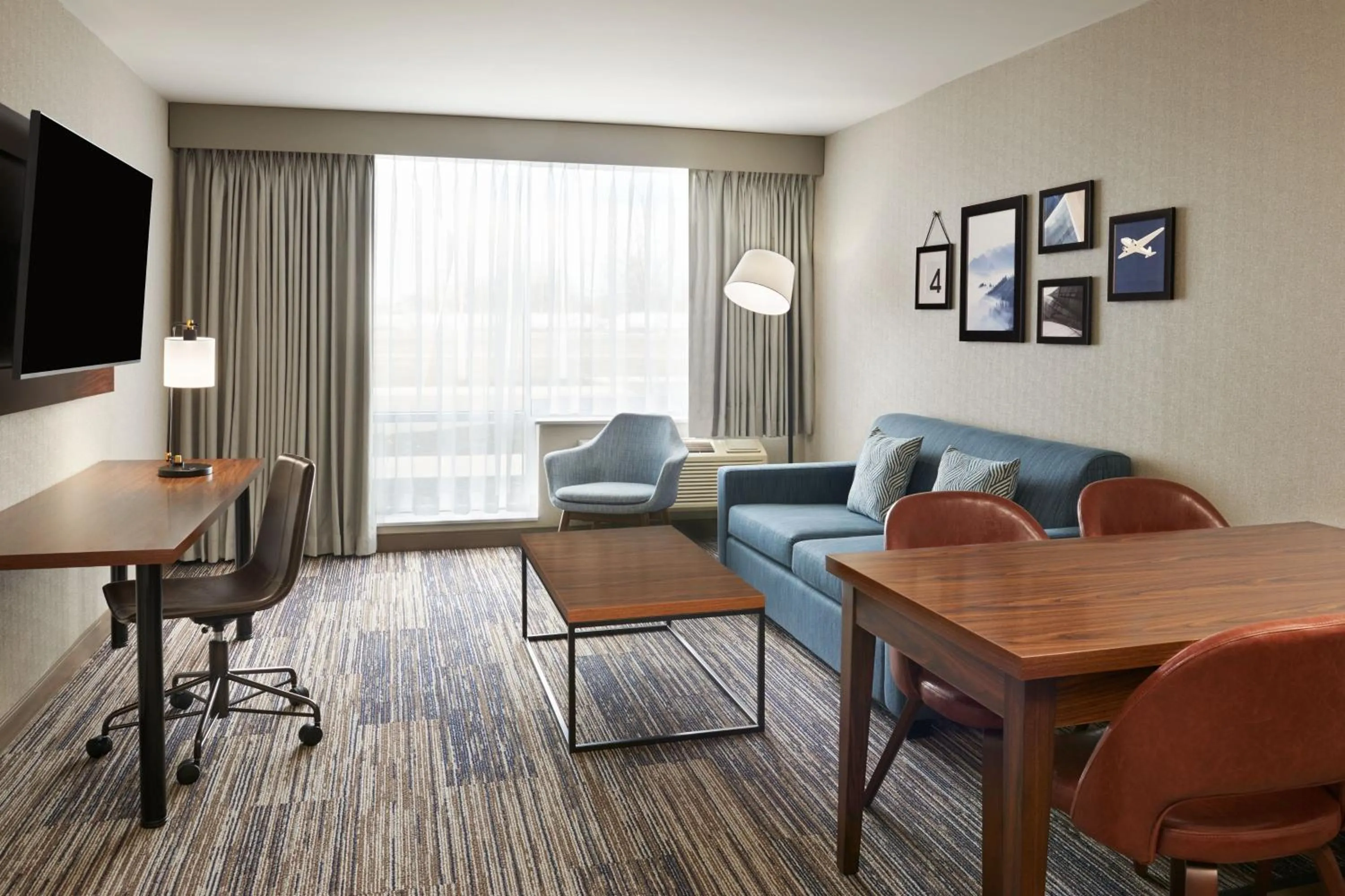 Bedroom in Sunbridge Hotel & Conference Centre Sarnia