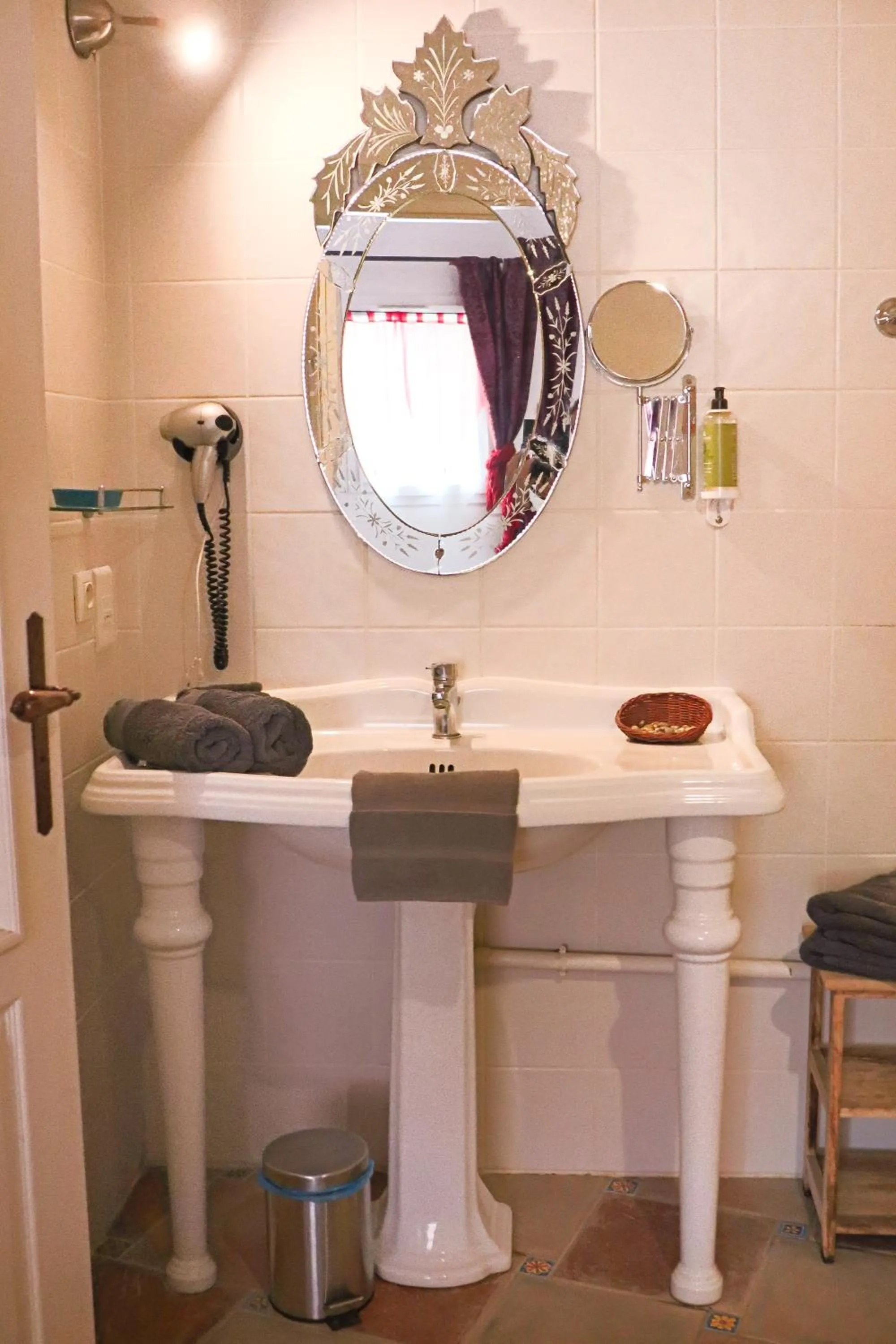 Bathroom in Logis Hôtel La Villa Boucicaut