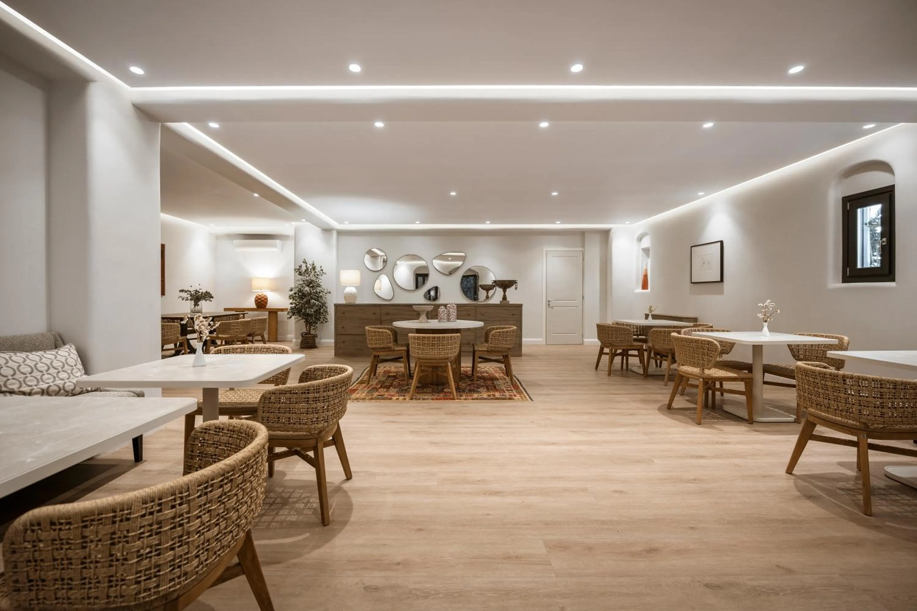 Restaurant/places to eat in NĒRO Suites by NOMÉE Hospitality Group