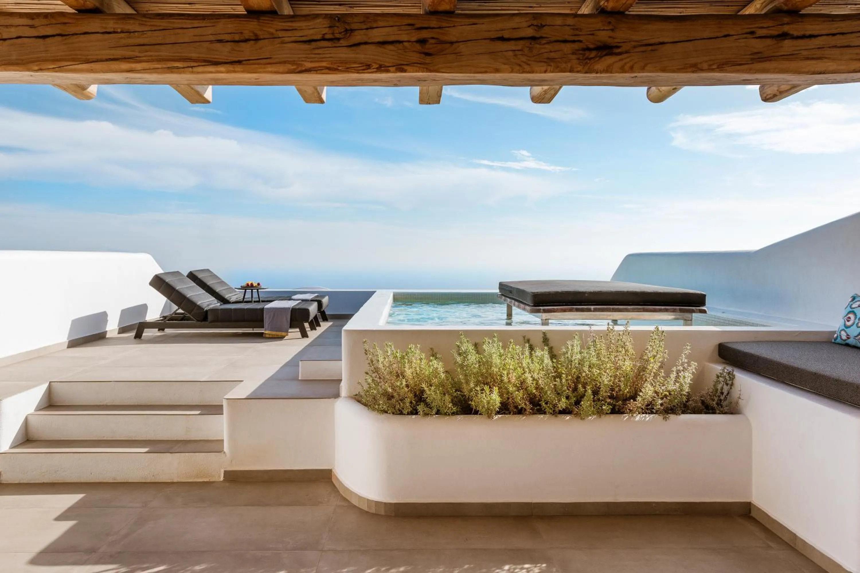 Balcony/Terrace in NĒRO Suites by NOMÉE Hospitality Group