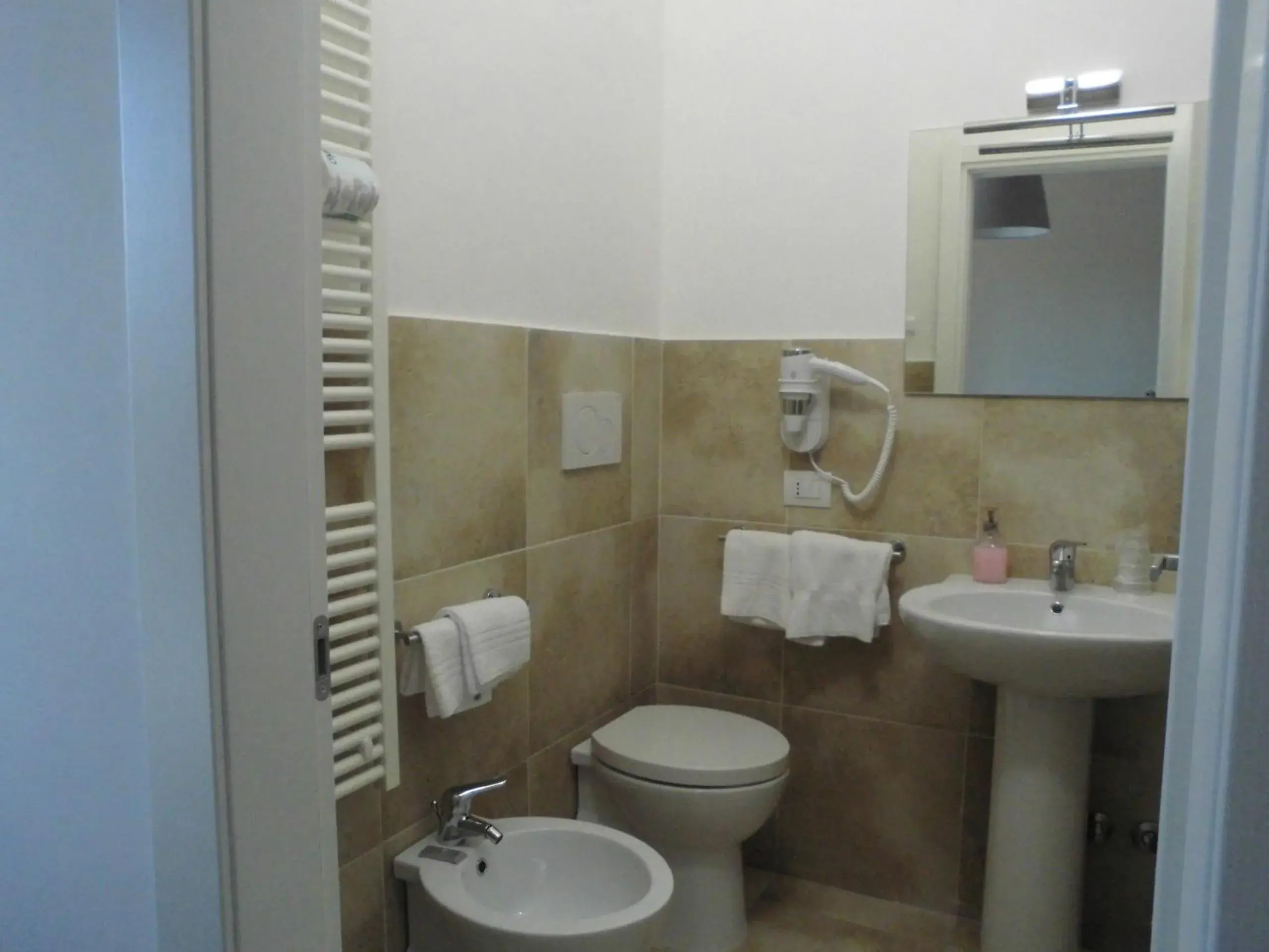 Double Room in Assisium Agriturismo Double Room in Assisium Agriturismo